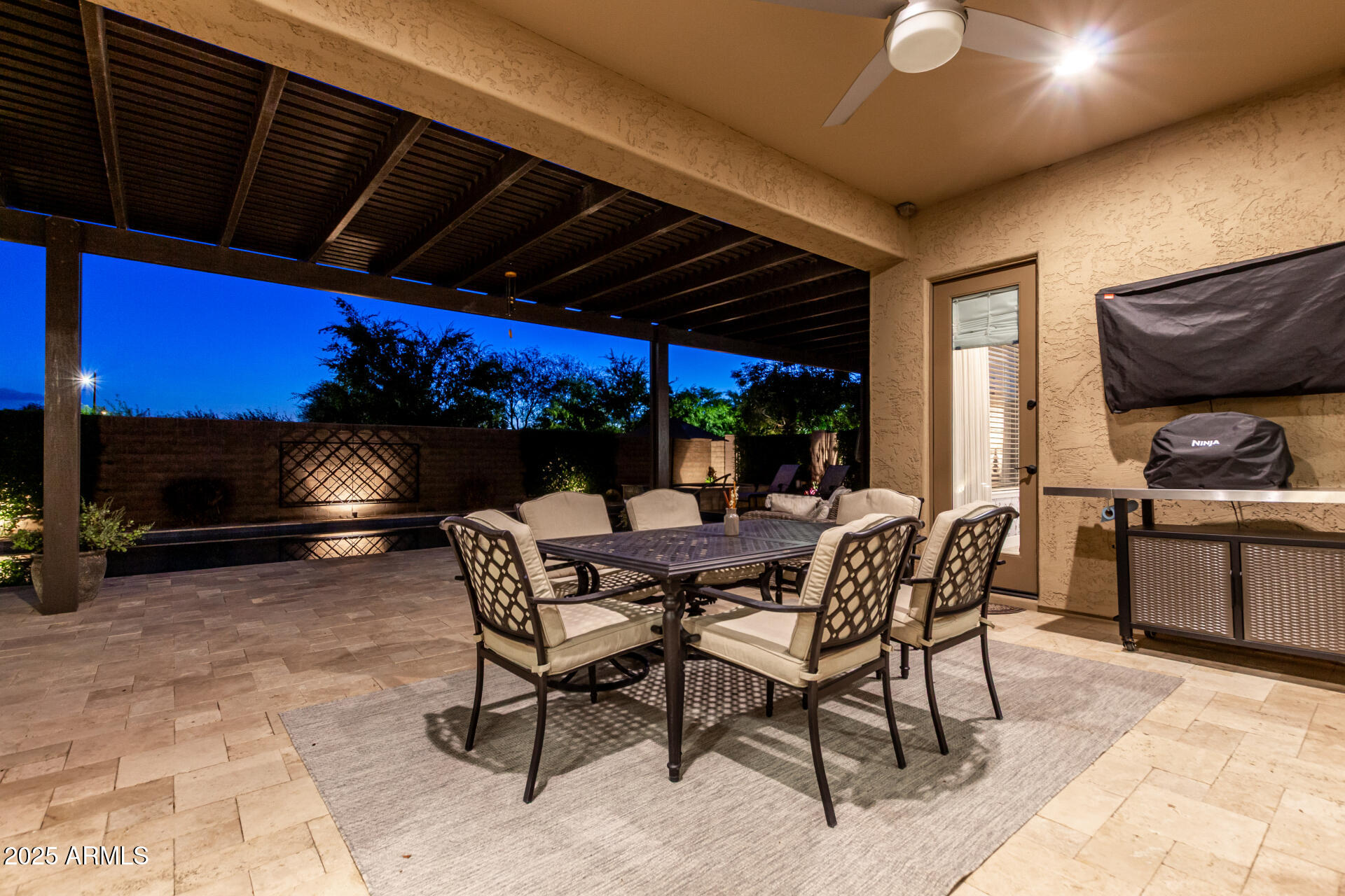 5328 S WESLEY Circle