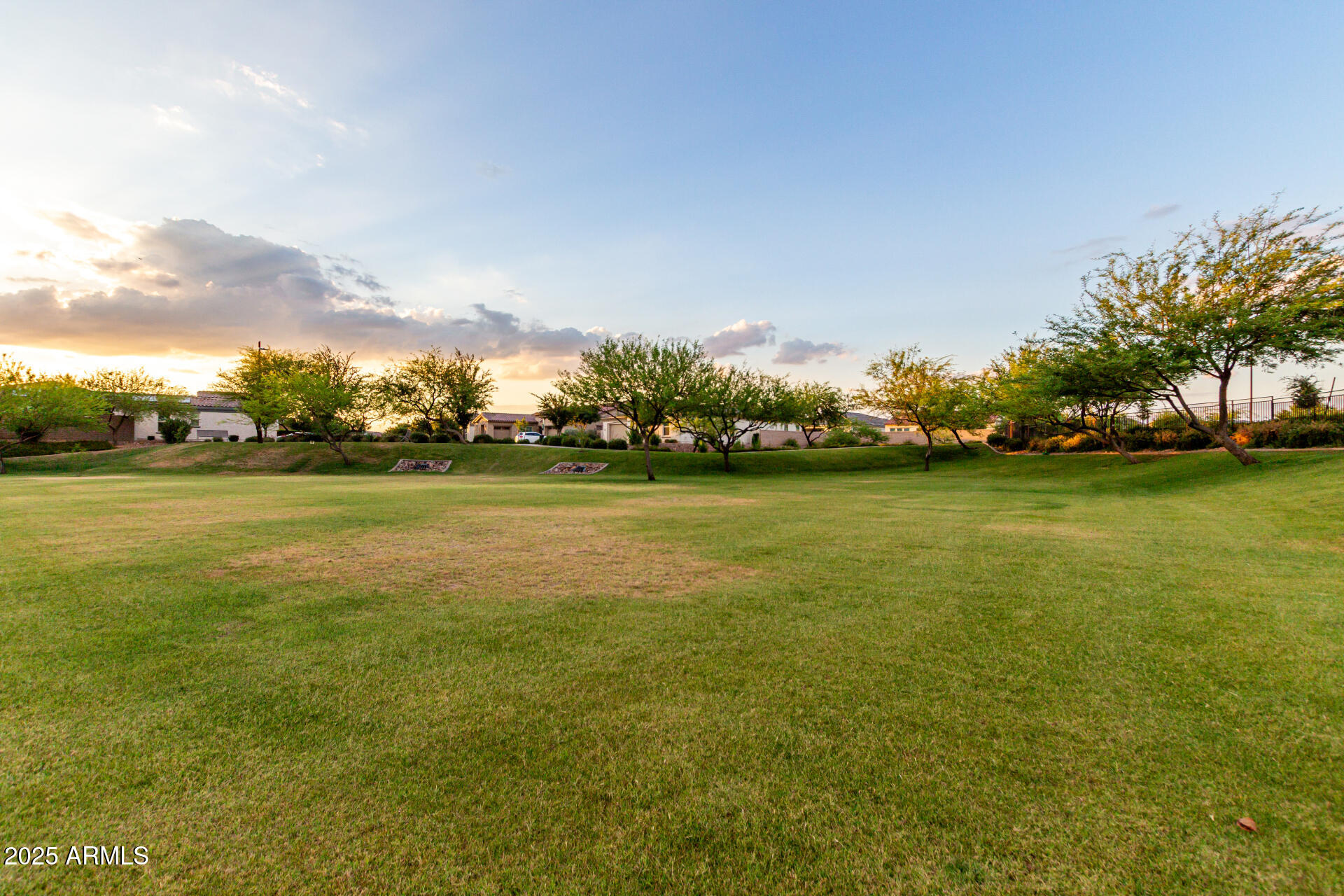 5328 S WESLEY Circle