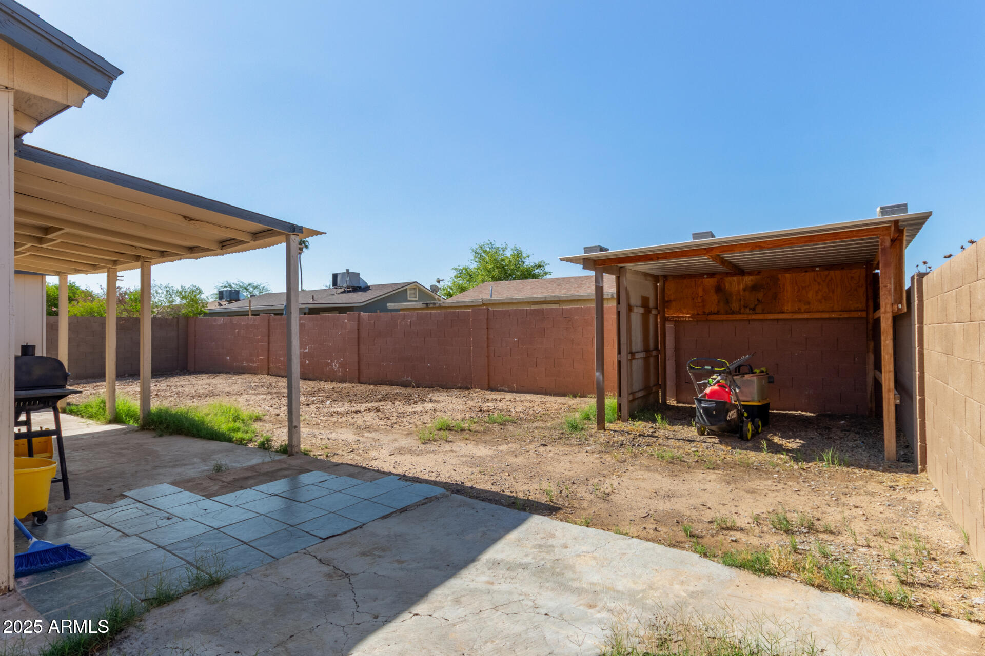 8051 W MARIPOSA Drive