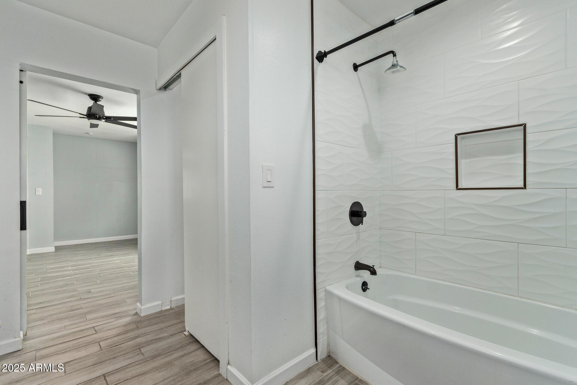 8051 W MARIPOSA Drive