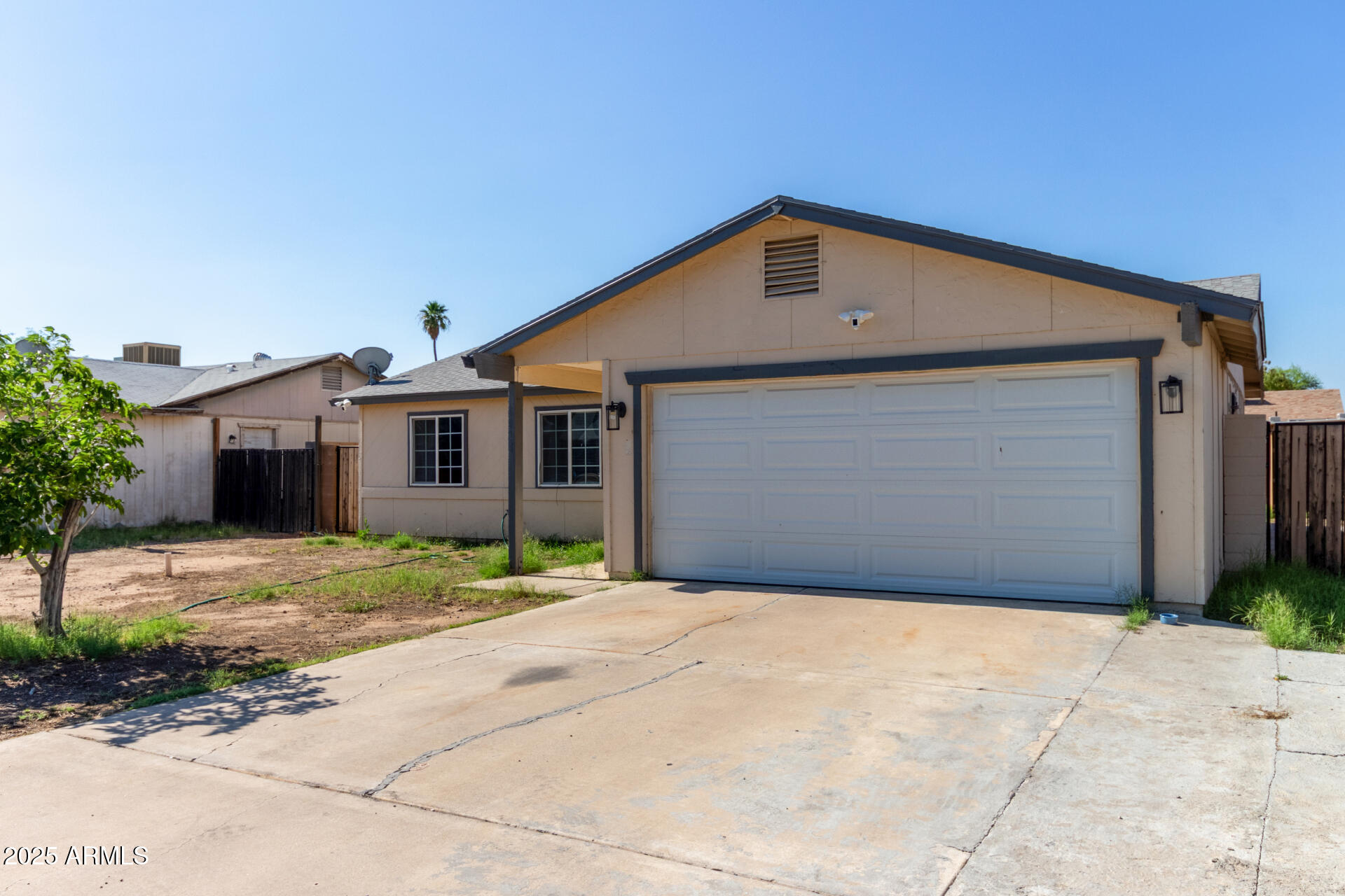 8051 W MARIPOSA Drive