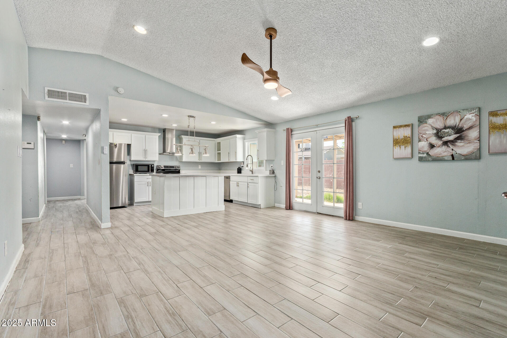 8051 W MARIPOSA Drive