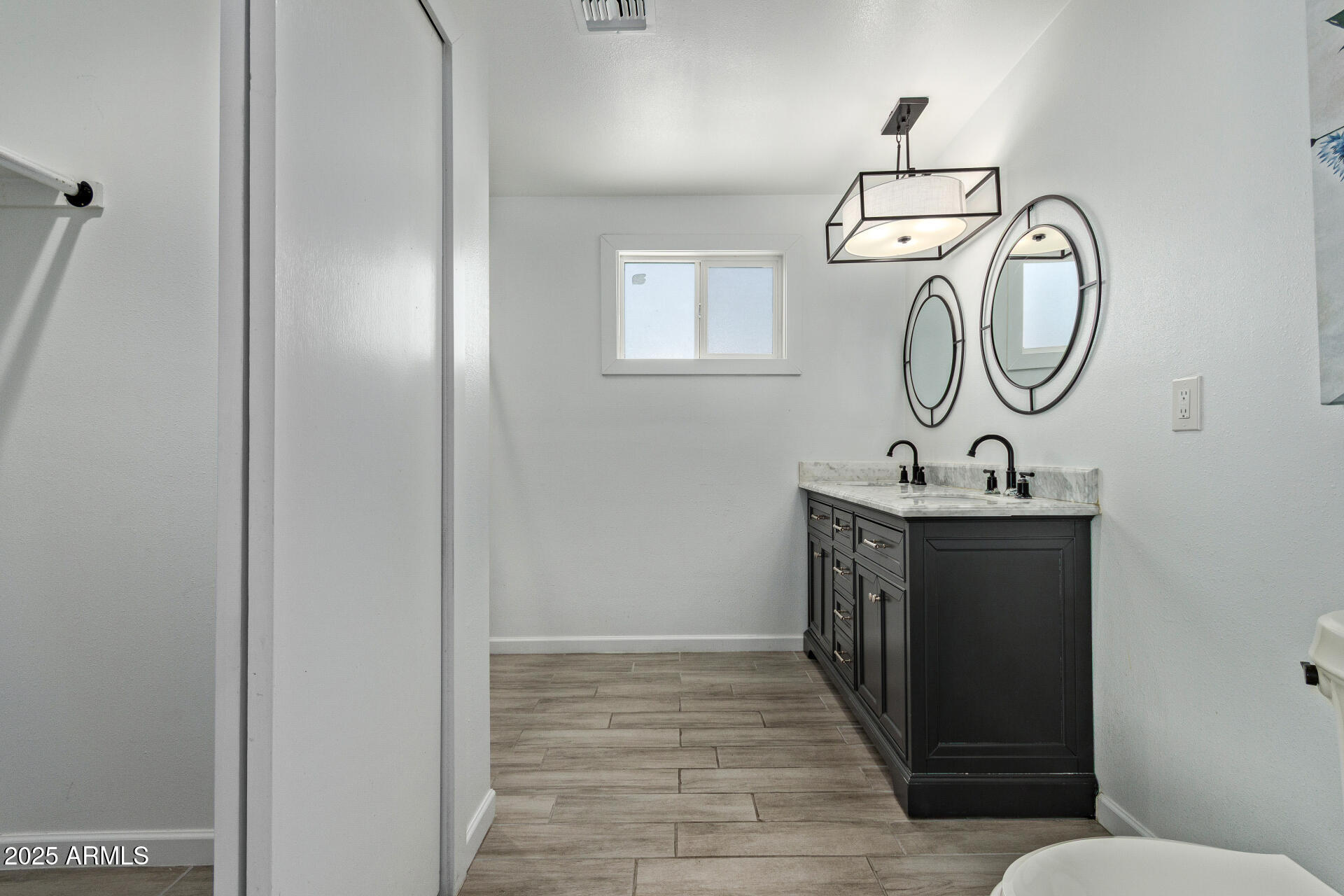 8051 W MARIPOSA Drive