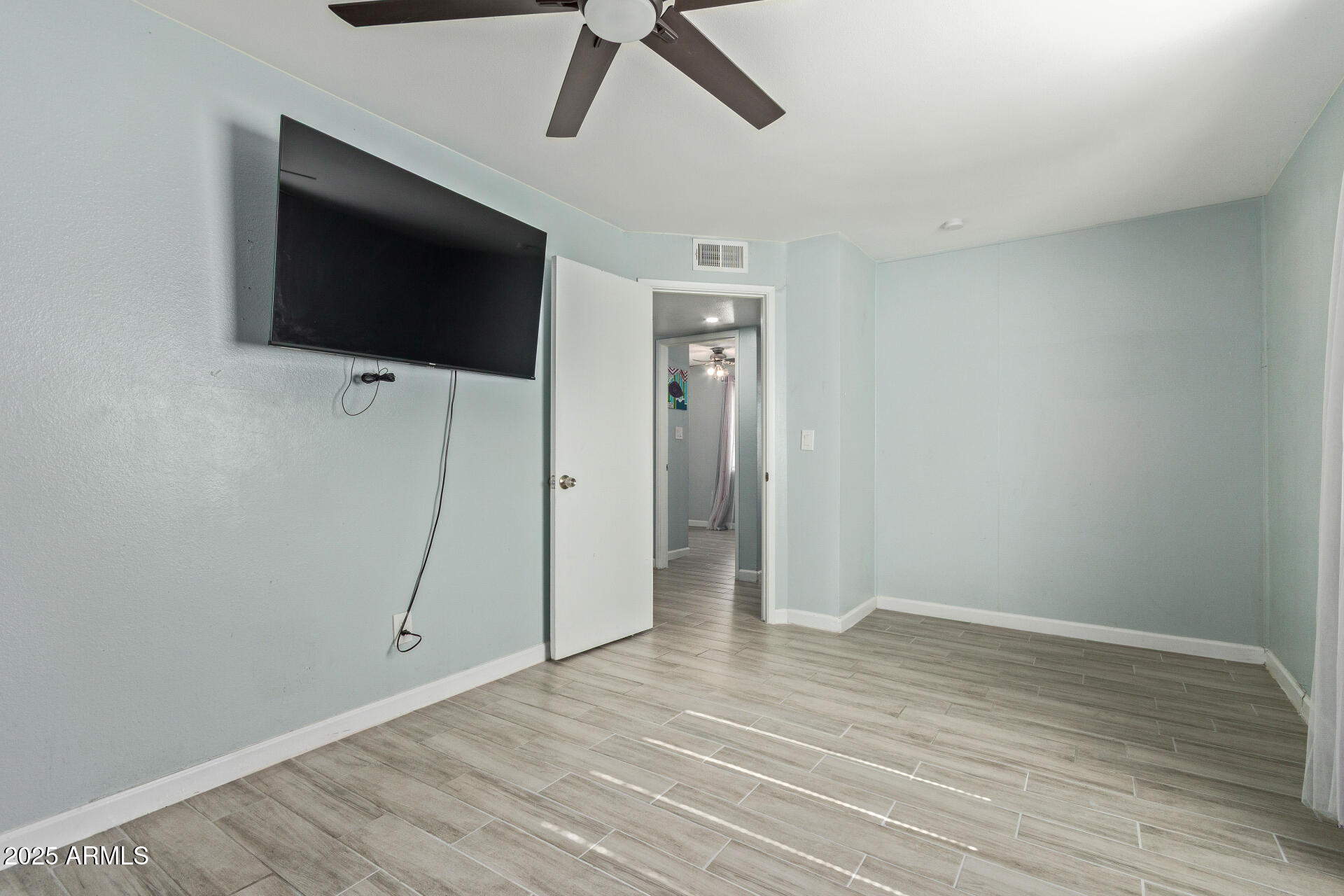 8051 W MARIPOSA Drive