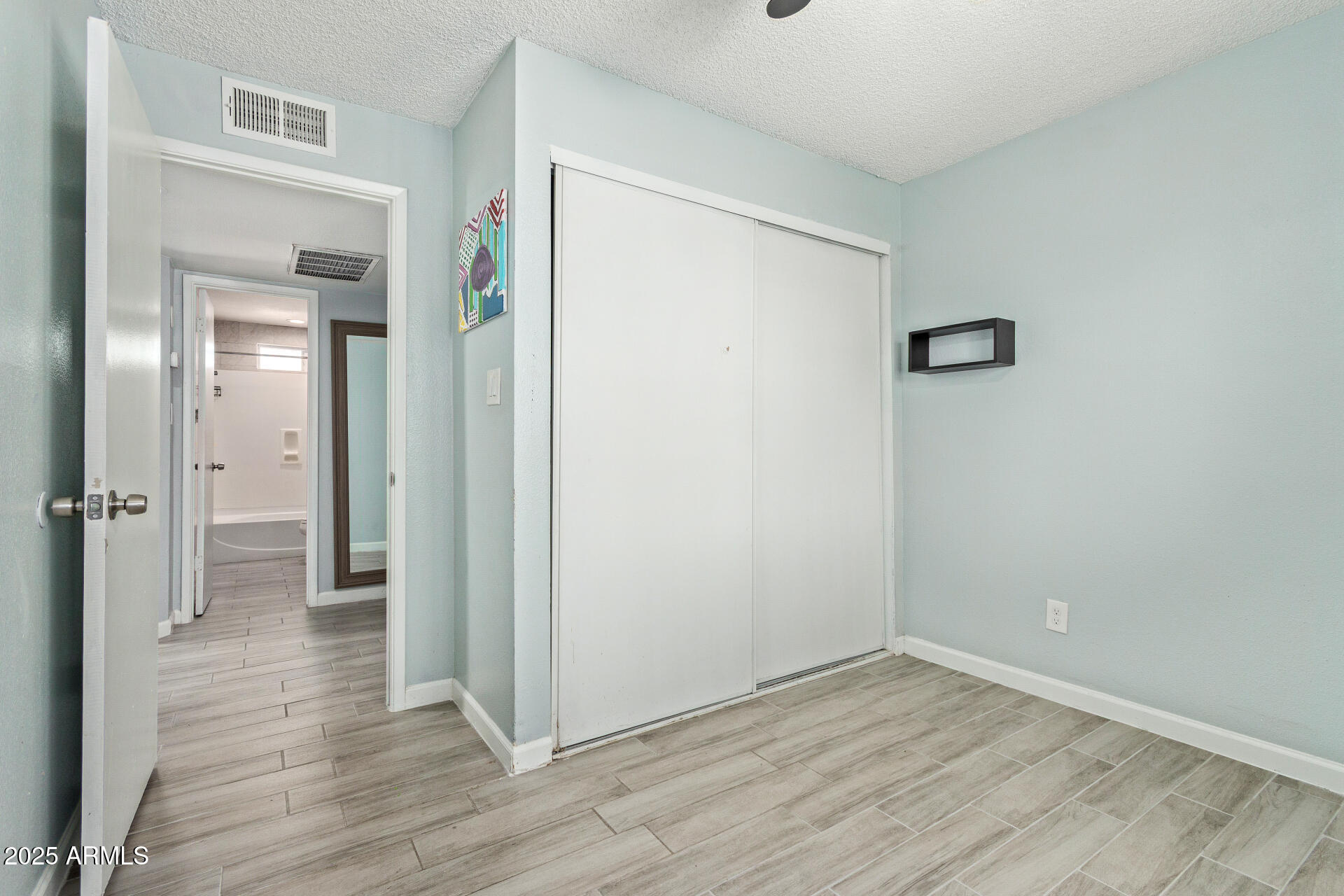 8051 W MARIPOSA Drive