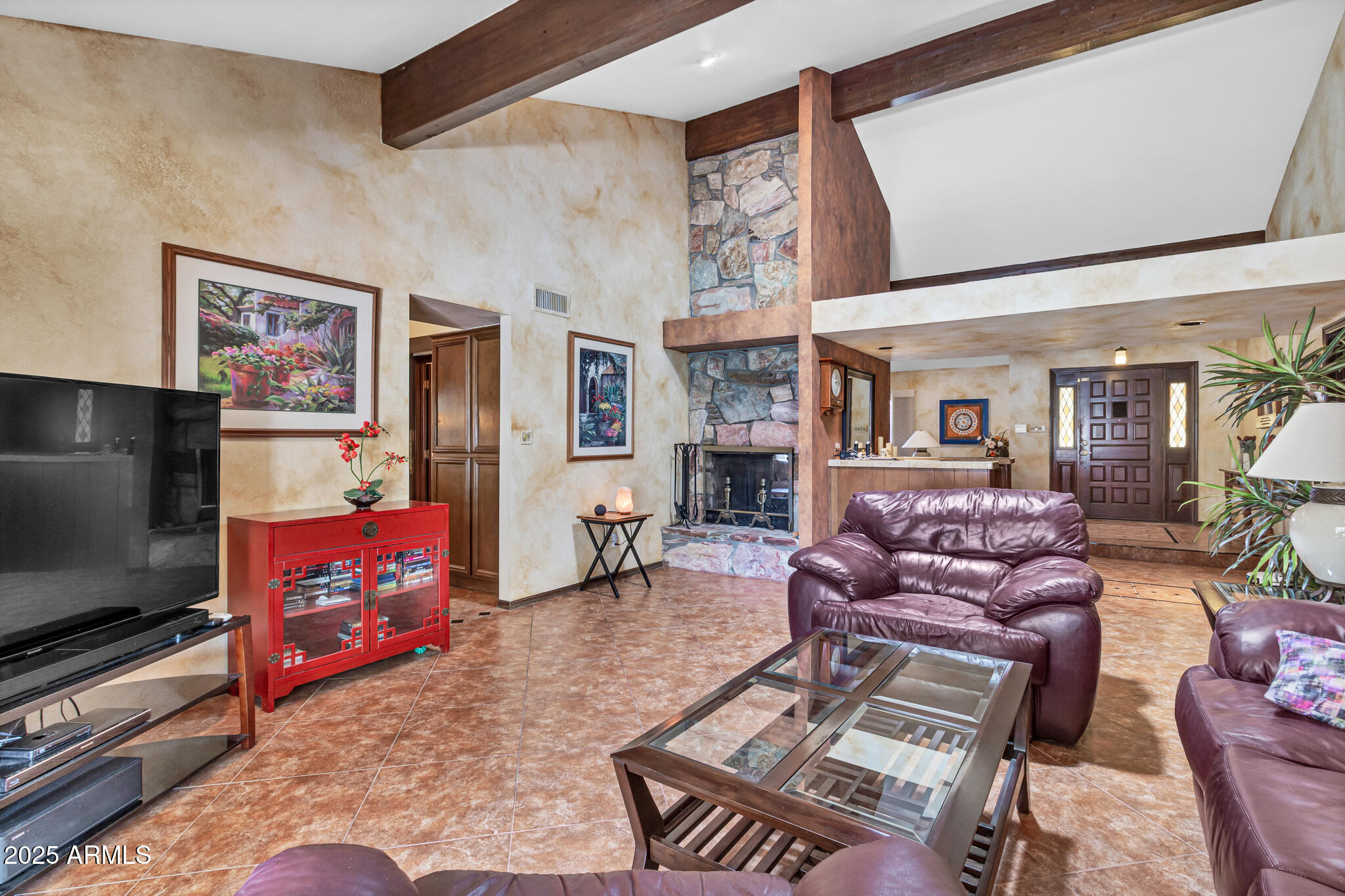 3027 N NEBRASKA Street