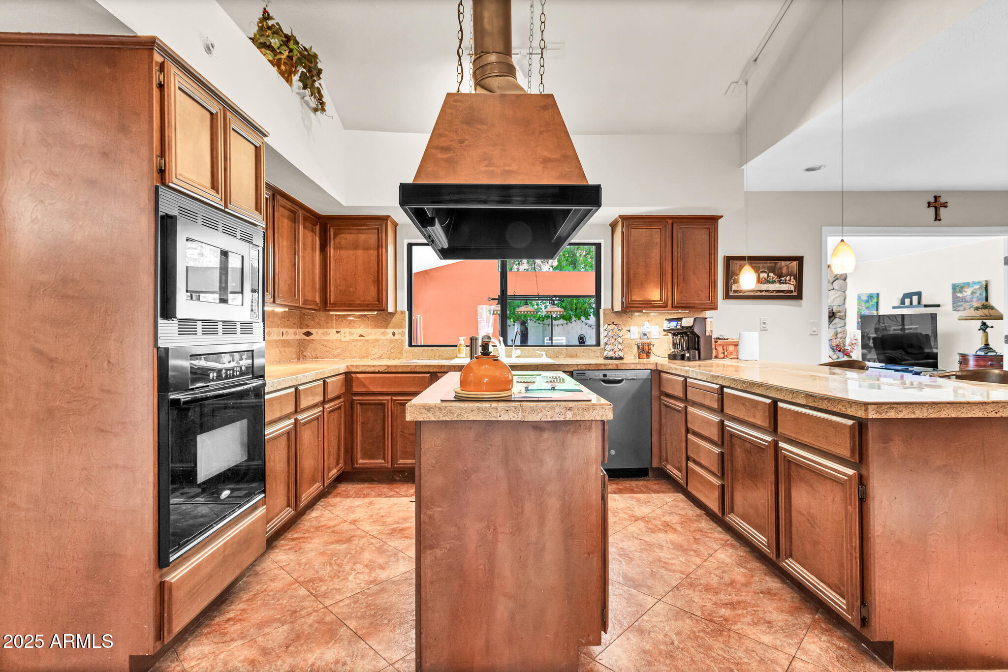 3027 N NEBRASKA Street