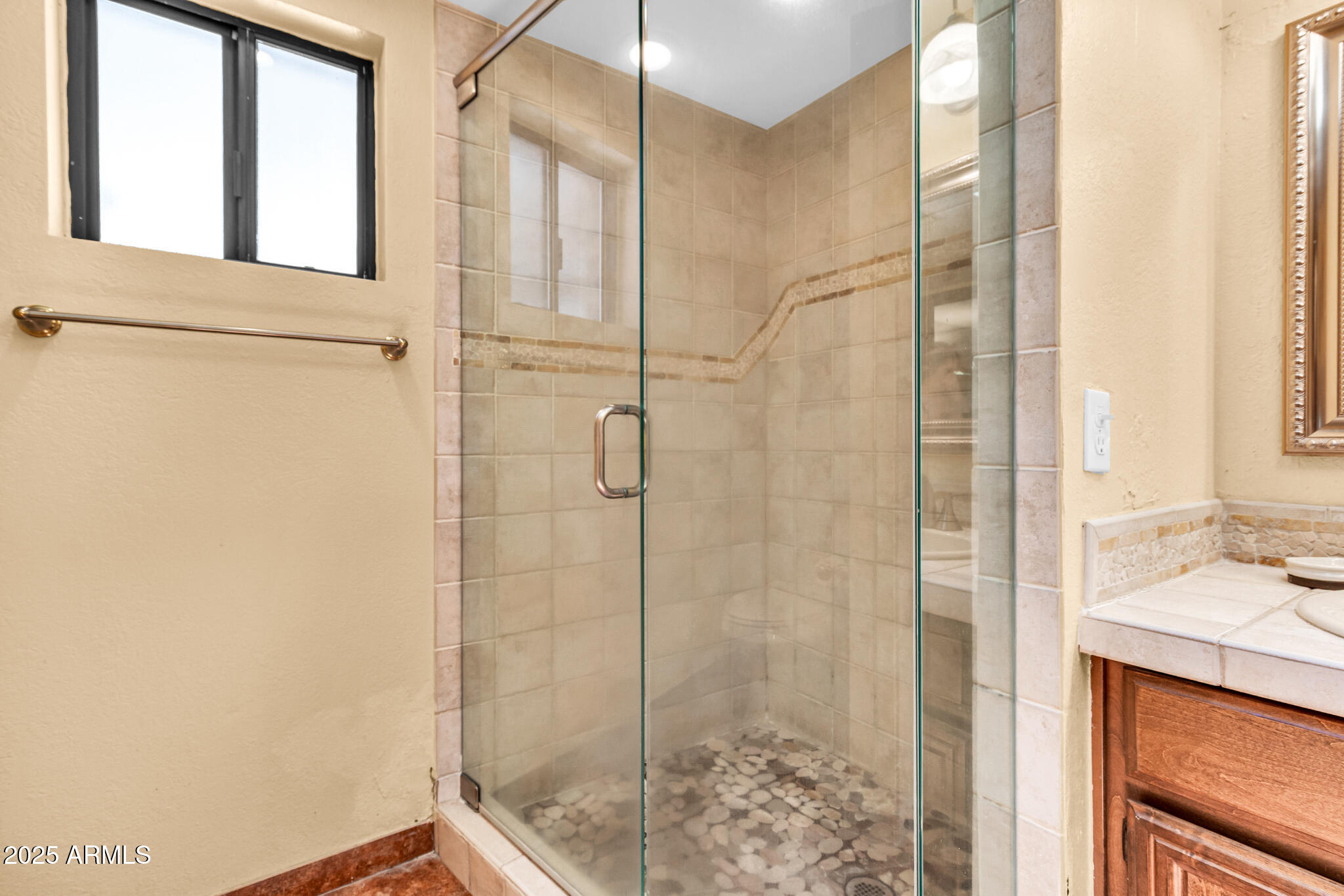 3027 N NEBRASKA Street