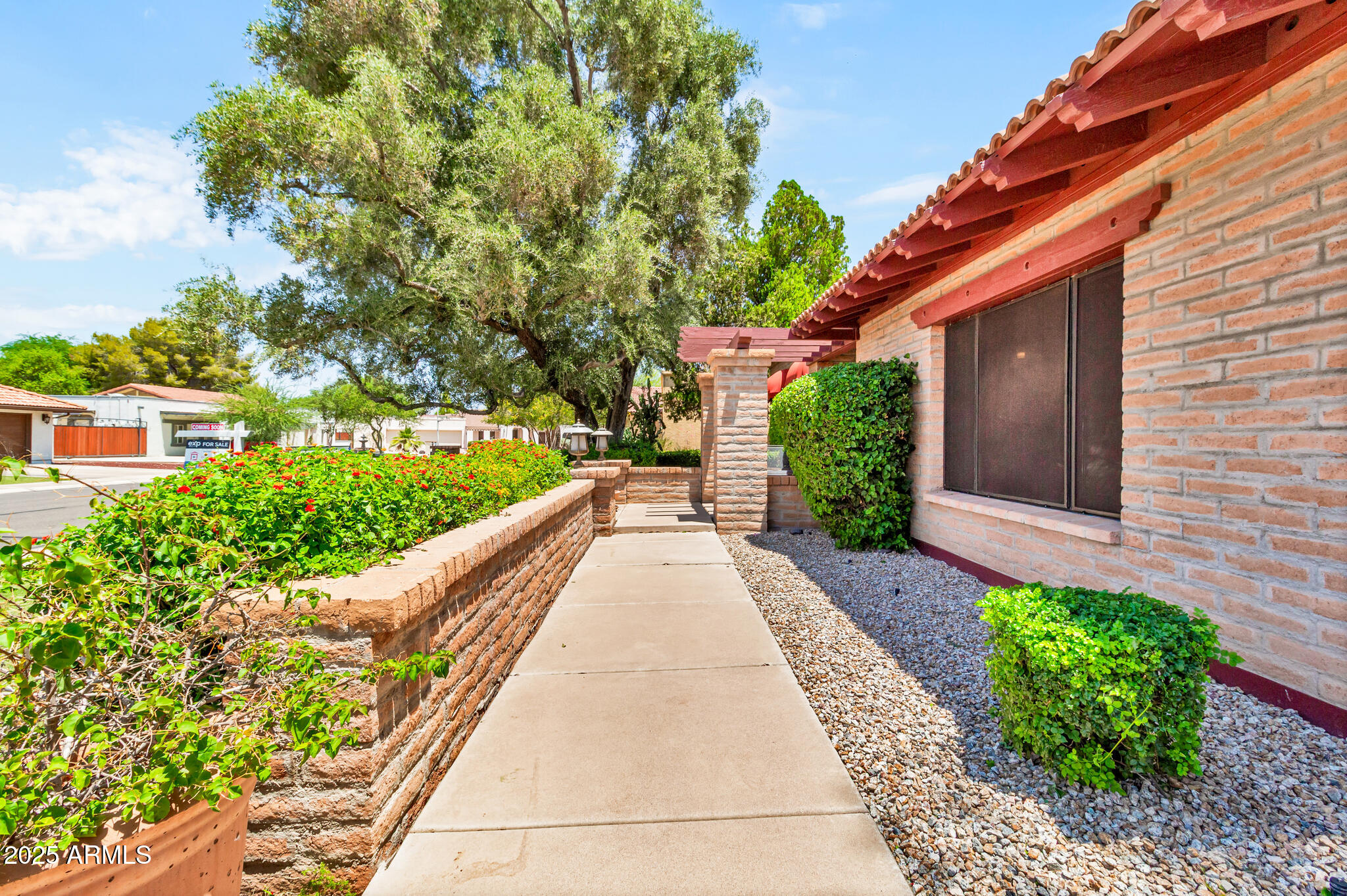 3027 N NEBRASKA Street