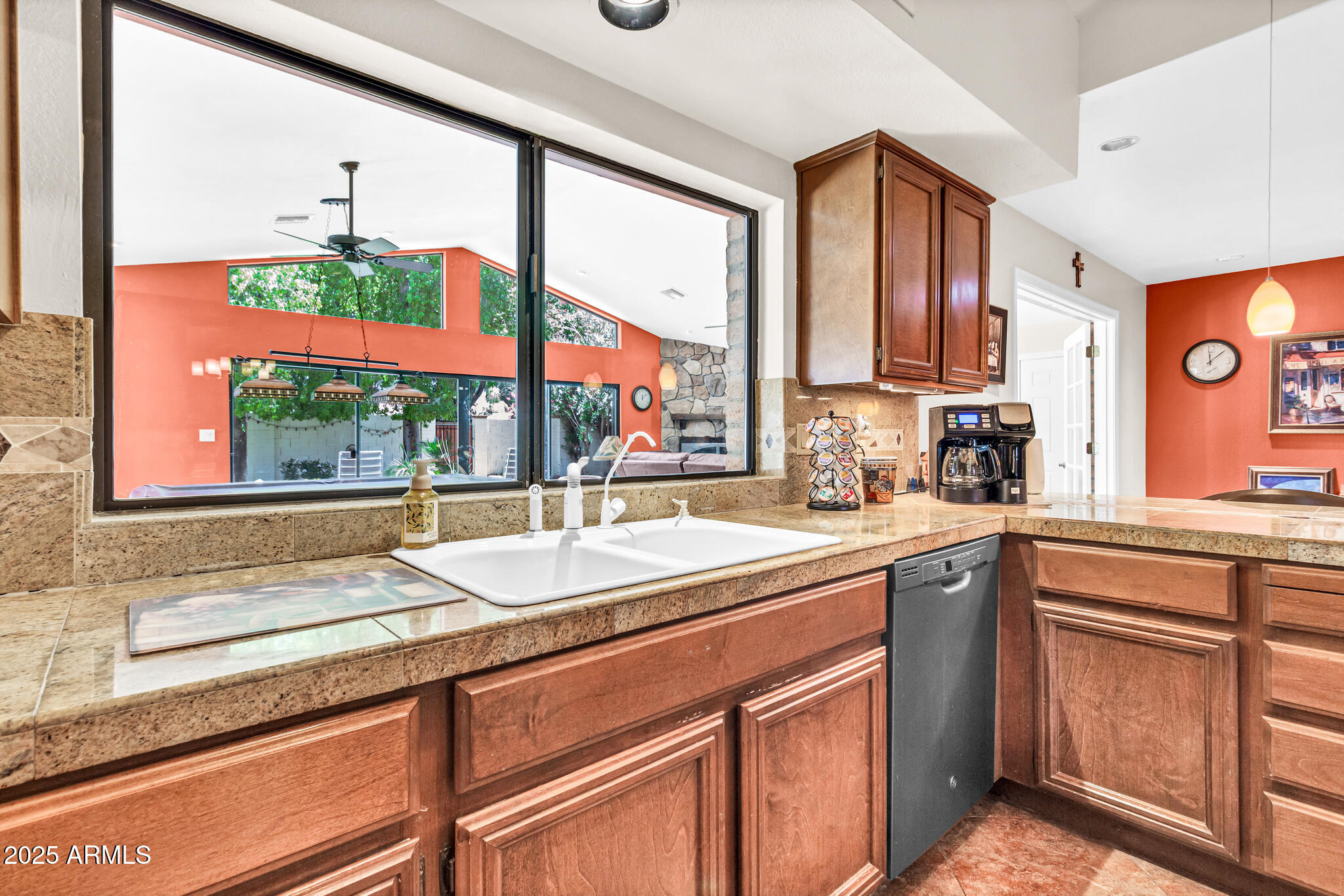 3027 N NEBRASKA Street