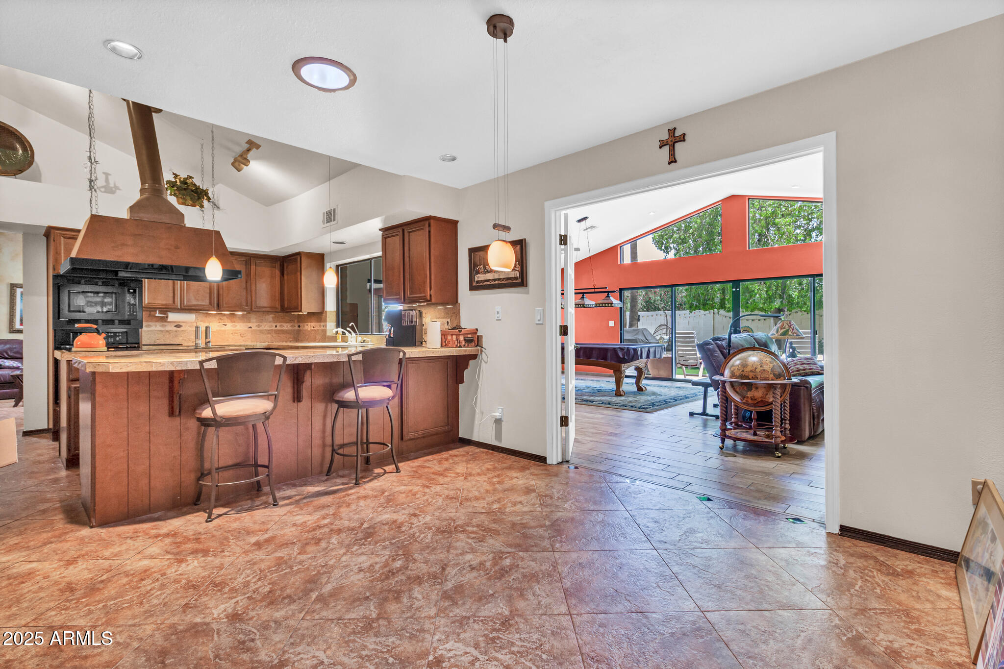 3027 N NEBRASKA Street