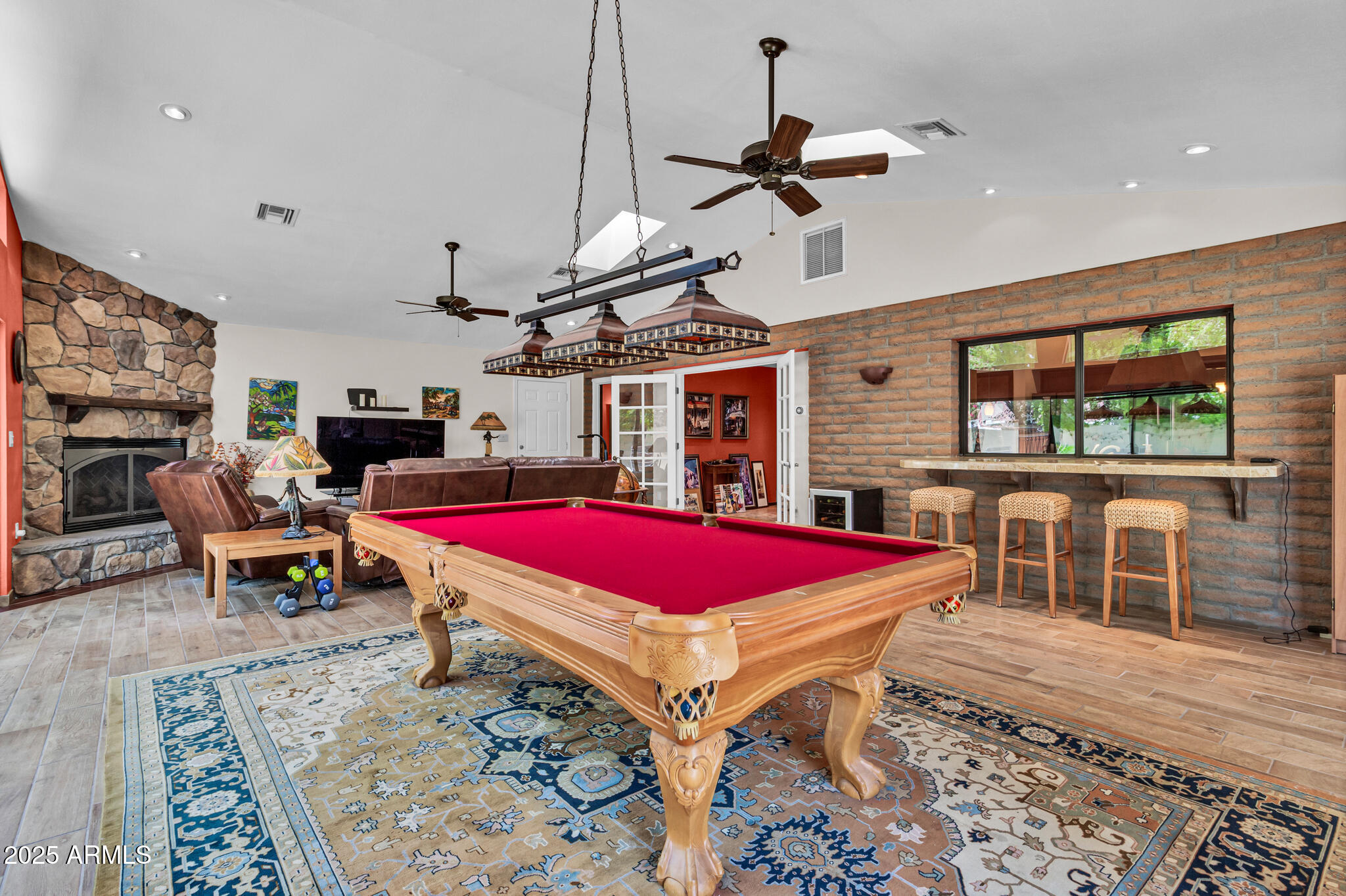 3027 N NEBRASKA Street