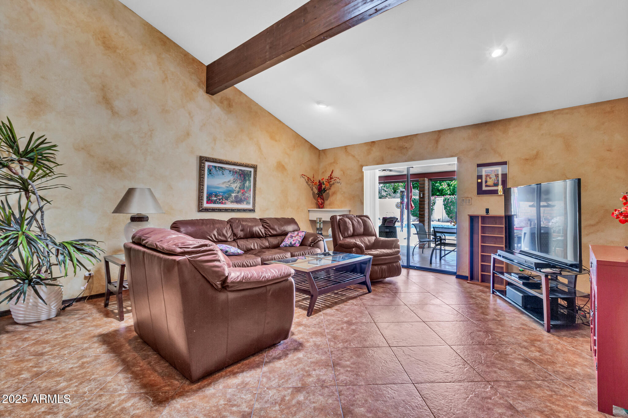 3027 N NEBRASKA Street