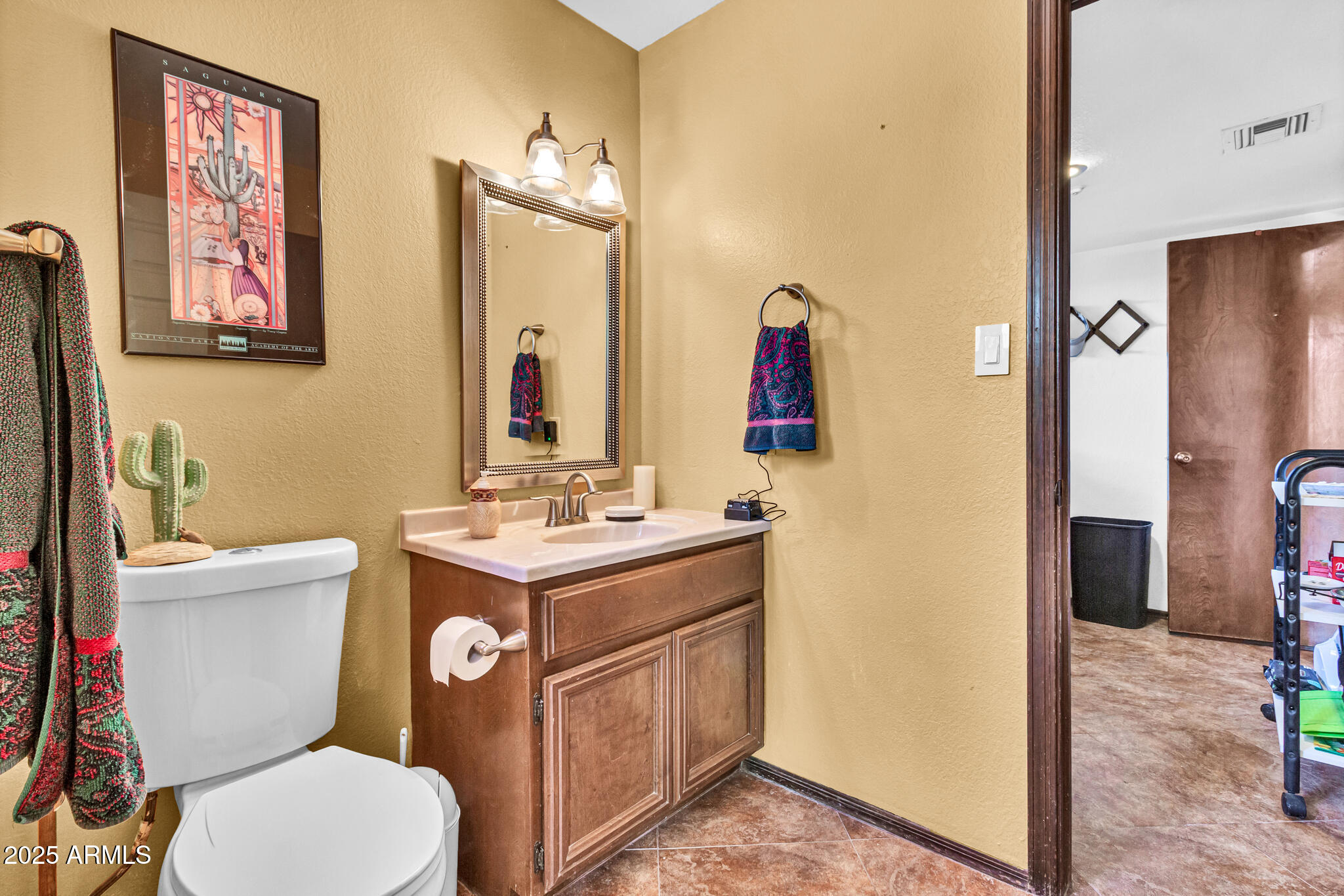 3027 N NEBRASKA Street