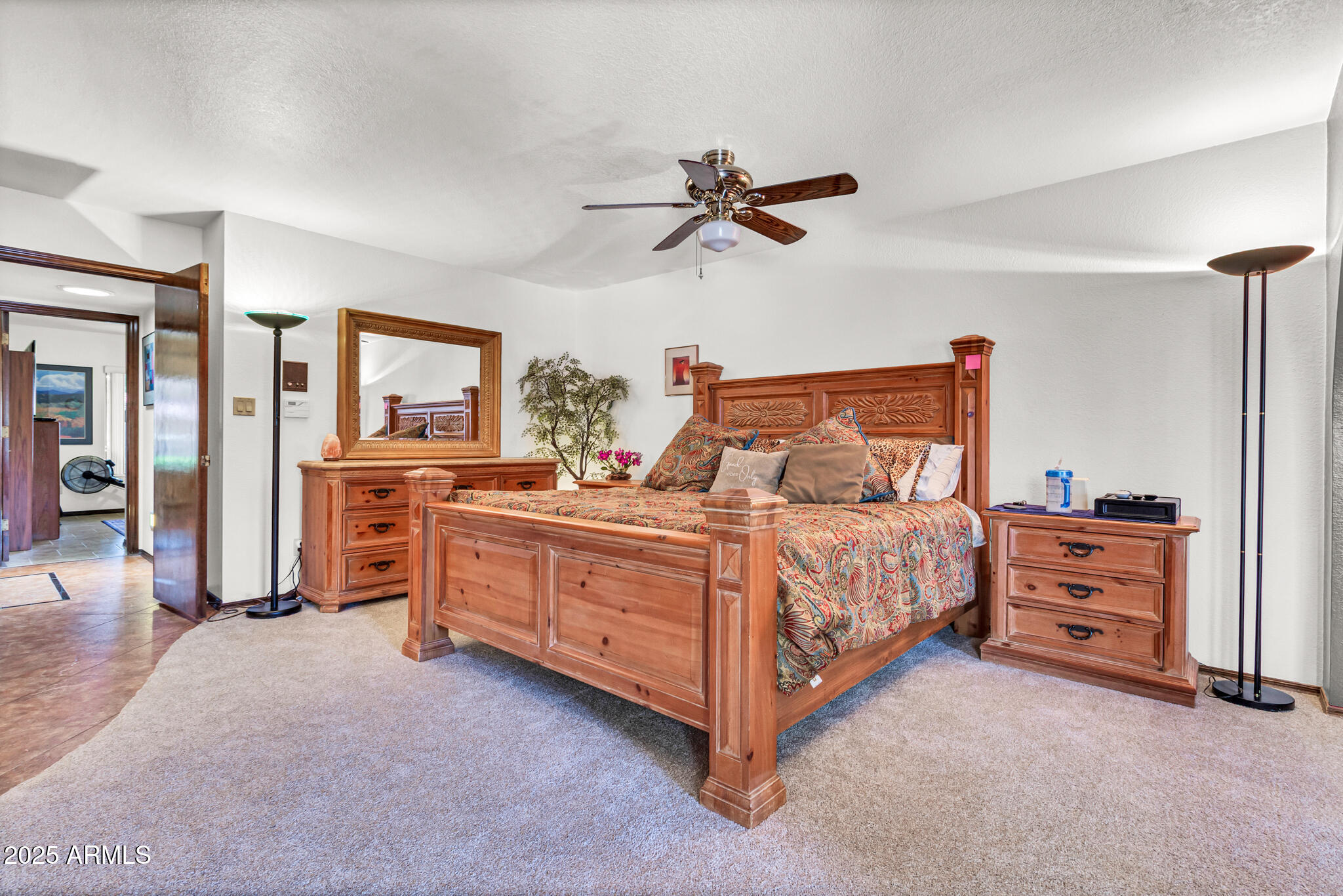 3027 N NEBRASKA Street