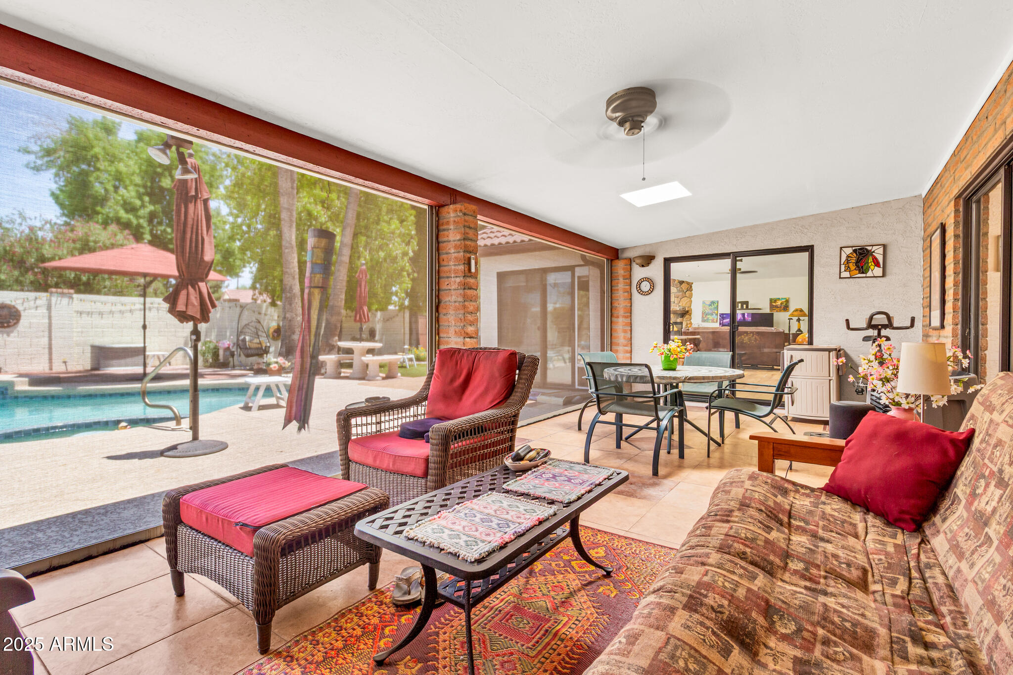 3027 N NEBRASKA Street