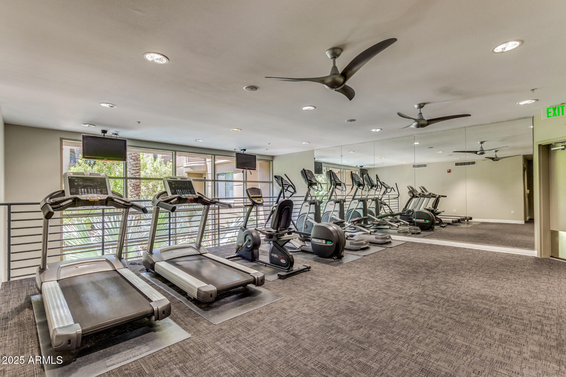 1701 E COLTER Street, 491