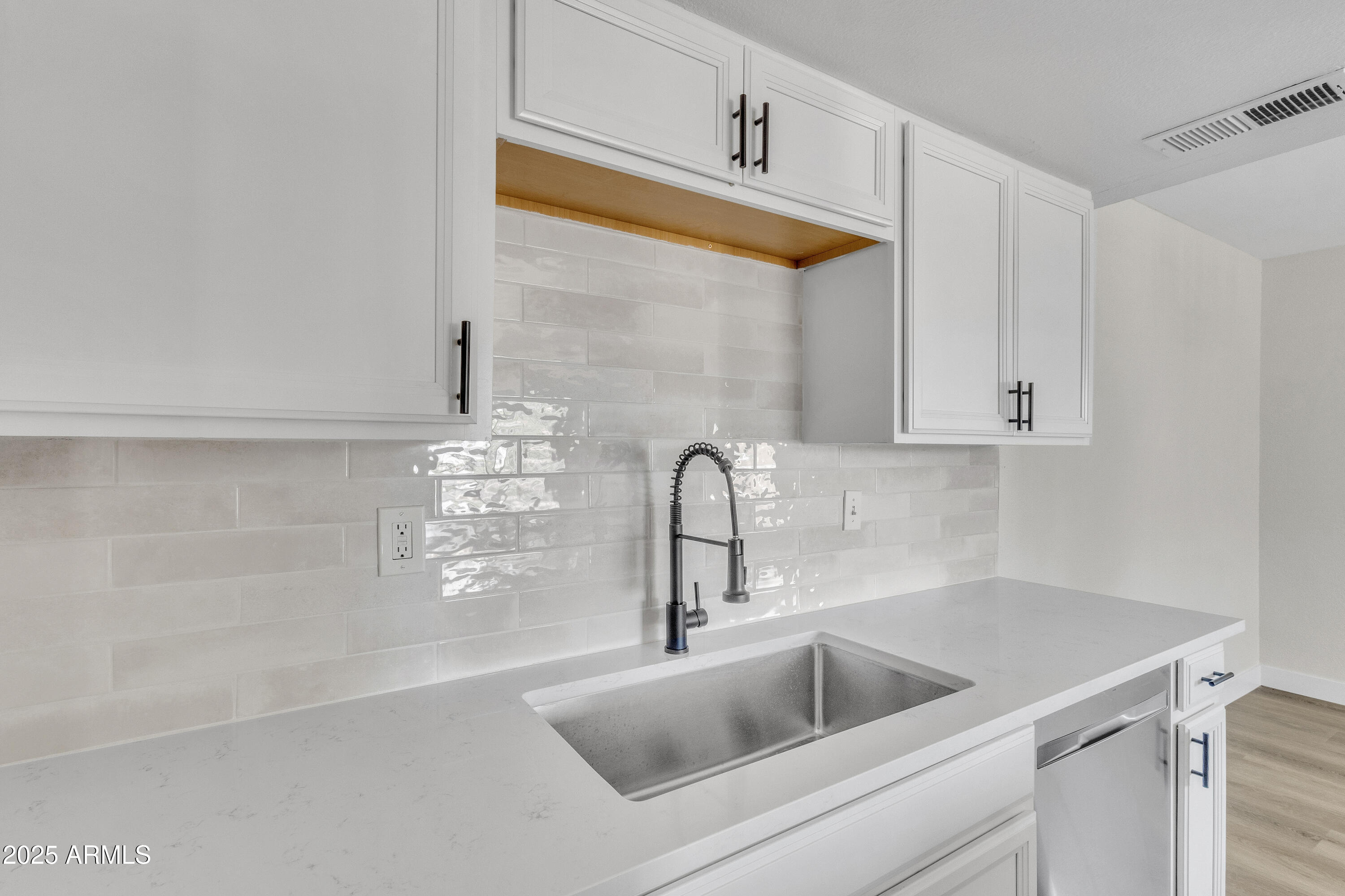 4714 E BROADWAY Road