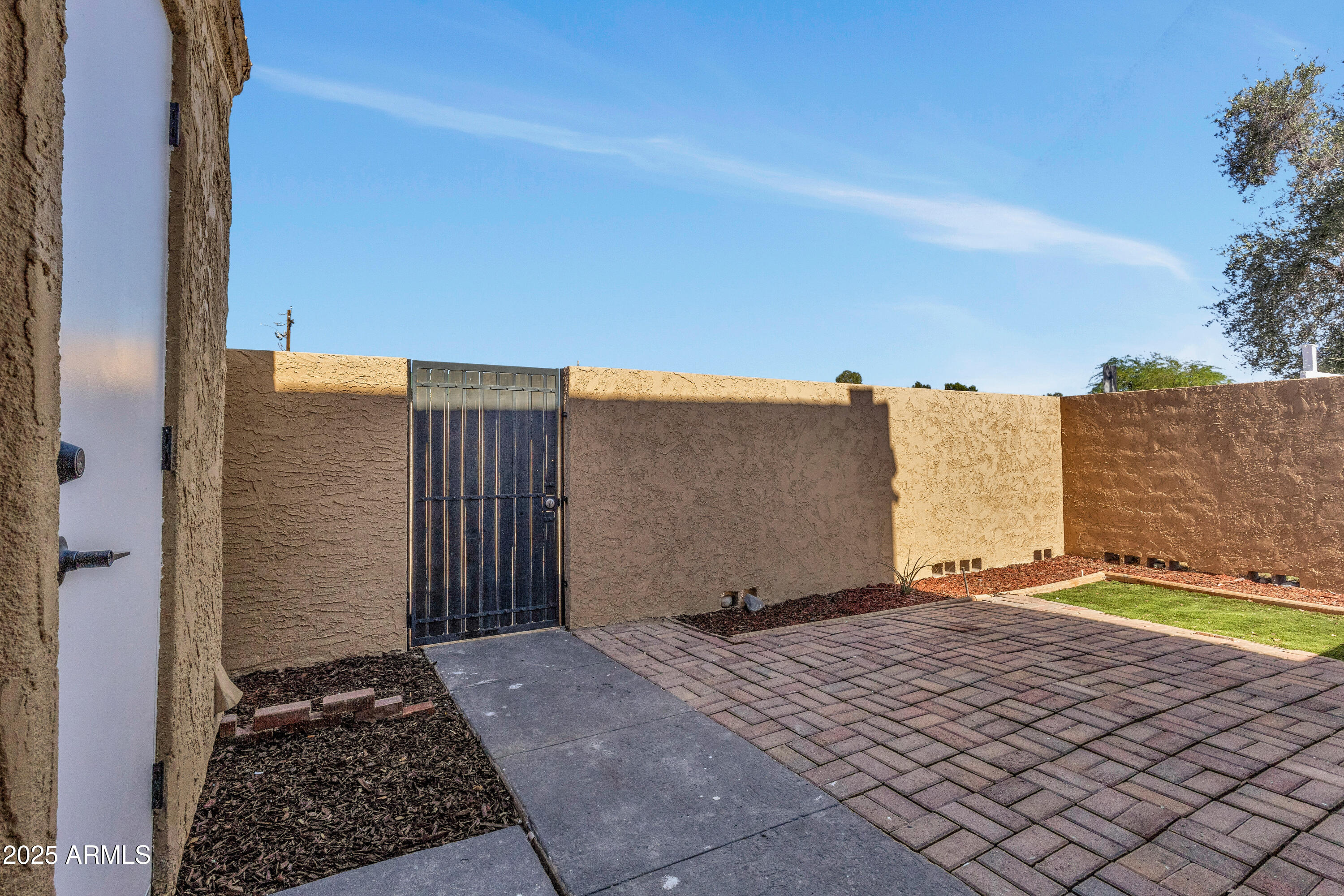 4714 E BROADWAY Road