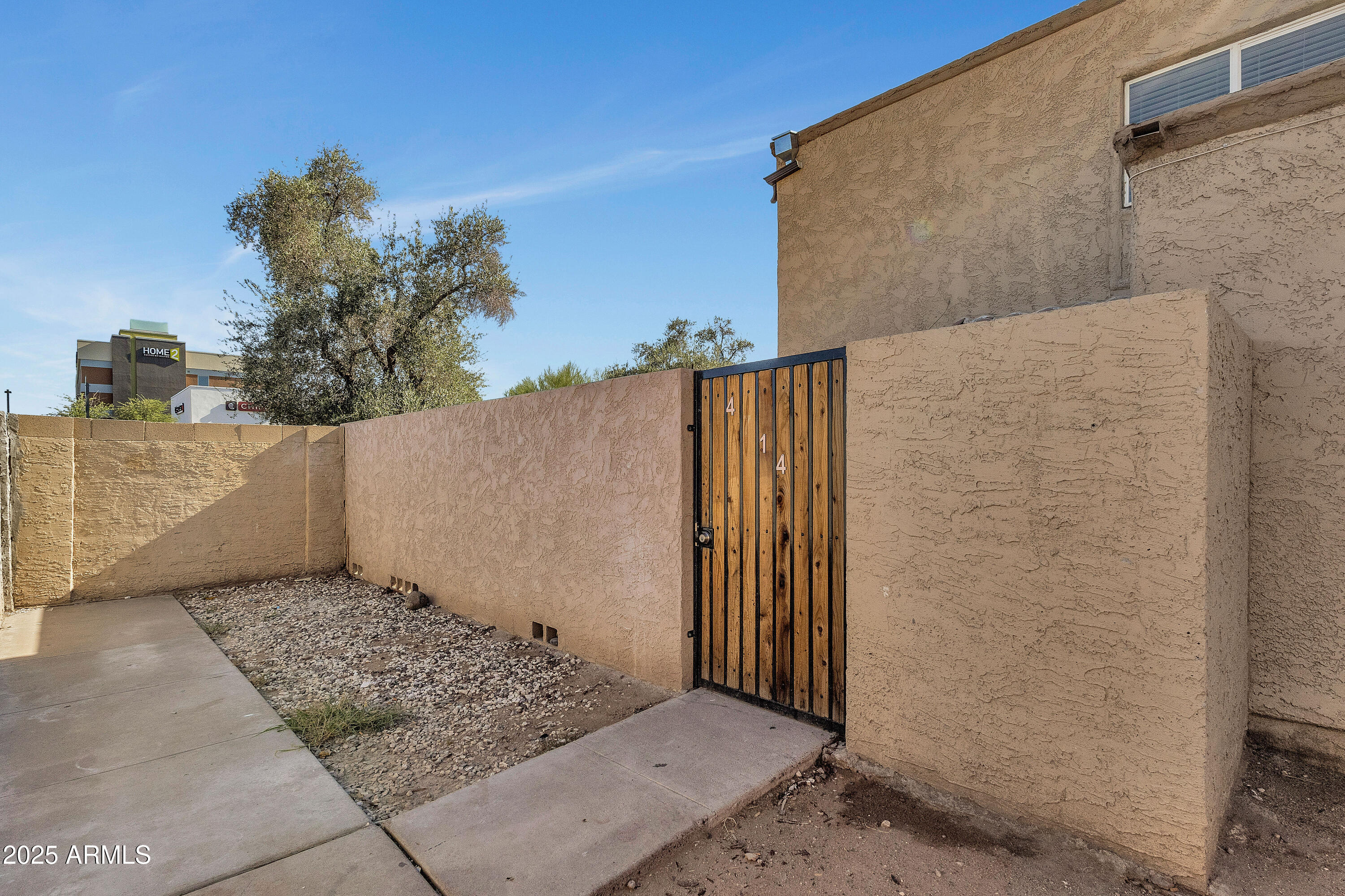 4714 E BROADWAY Road