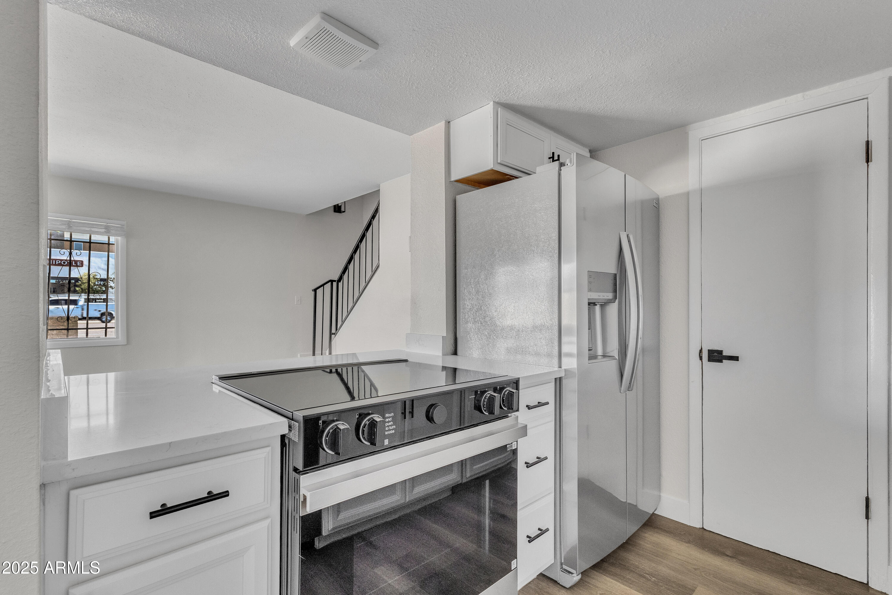 4714 E BROADWAY Road