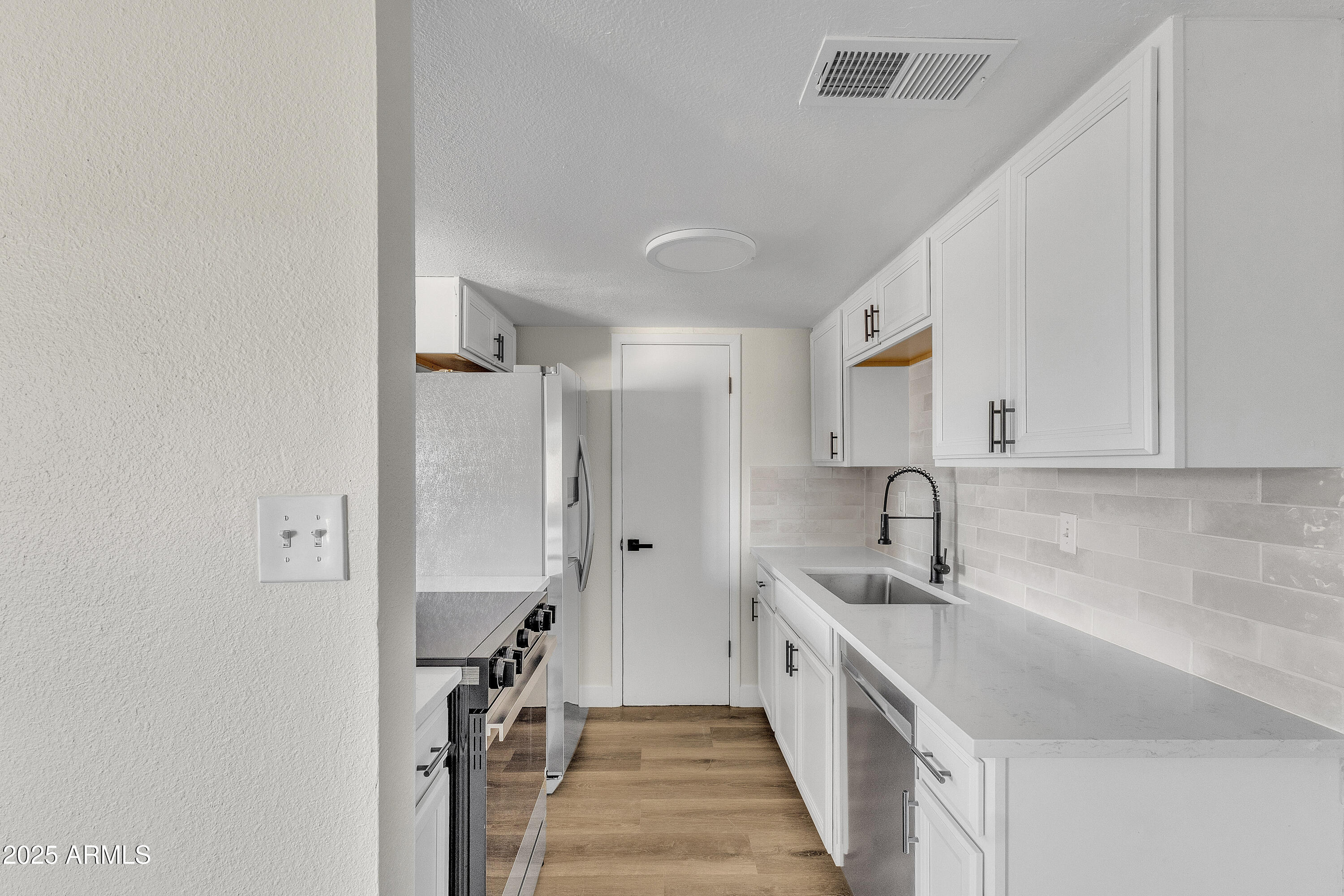 4714 E BROADWAY Road