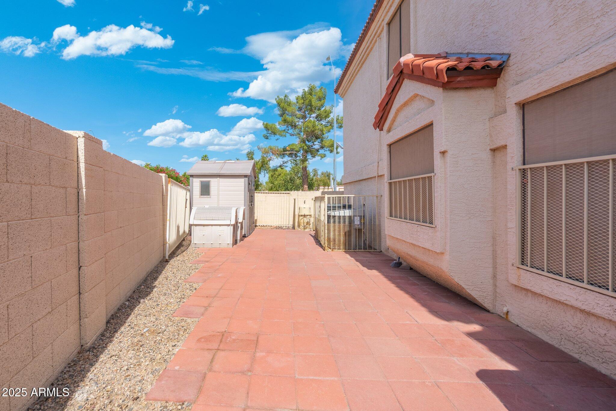 7503 W JULIE Drive