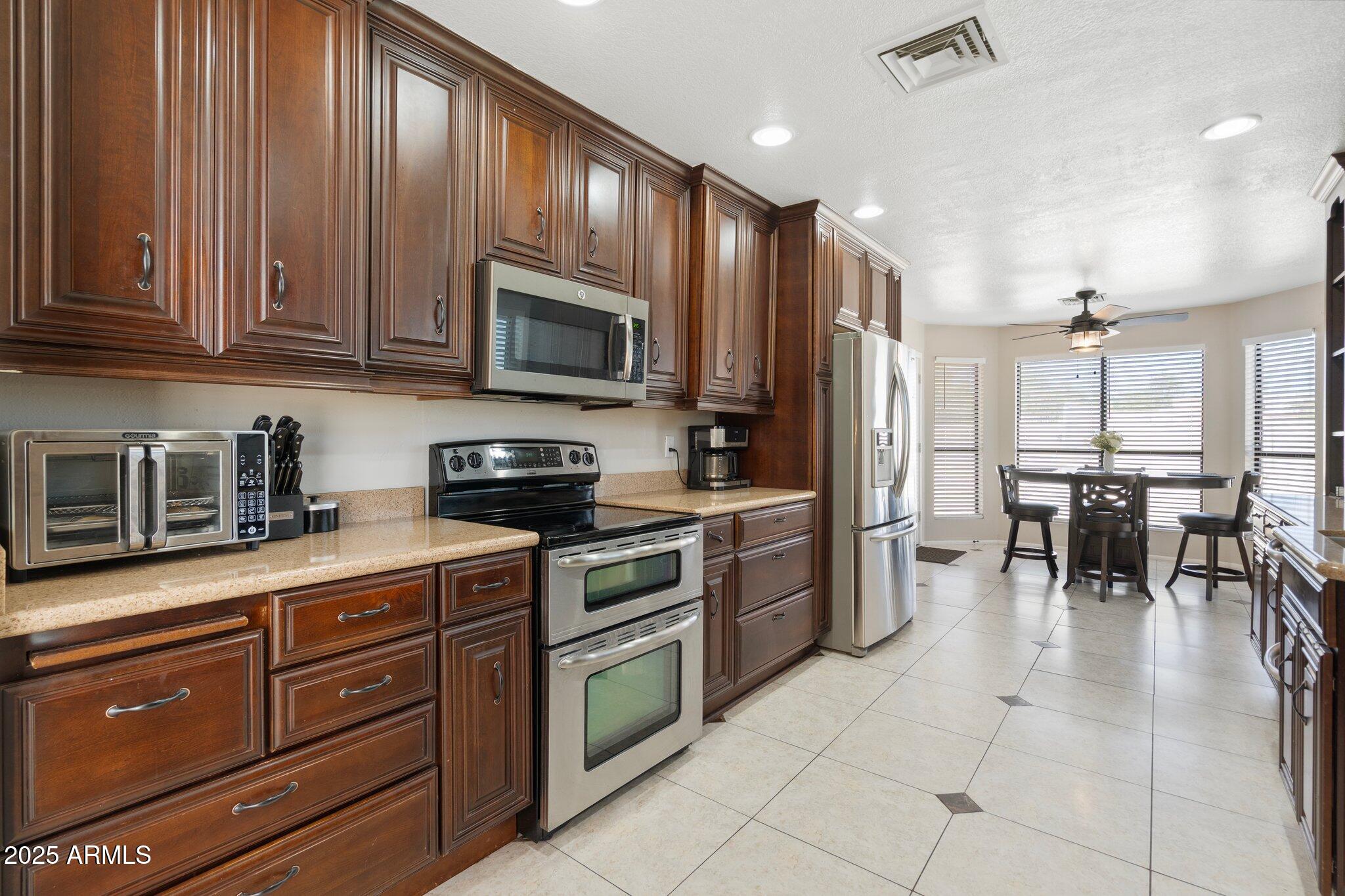 7503 W JULIE Drive