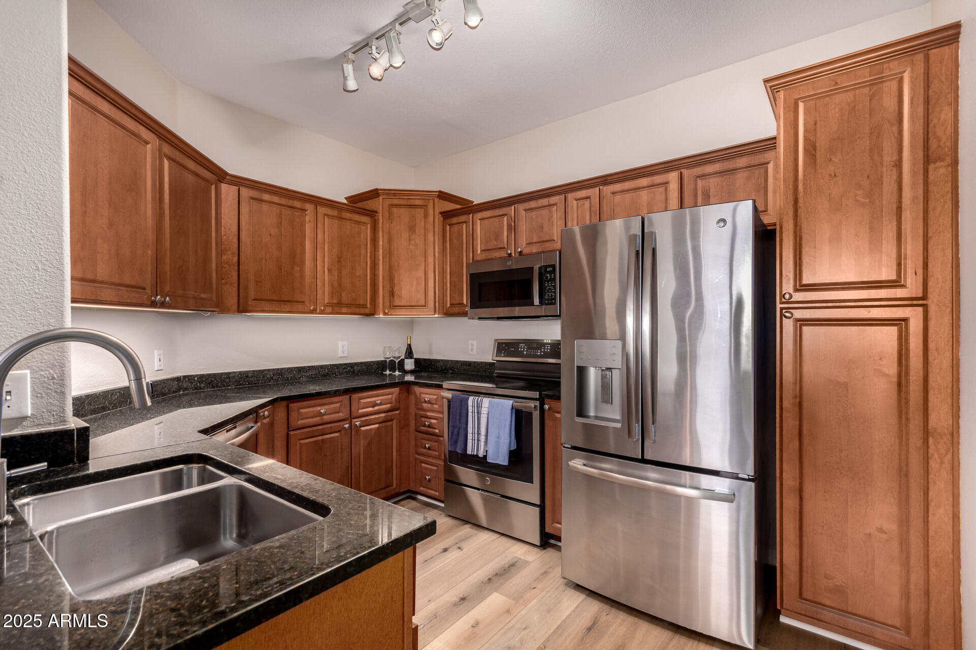 20801 N 90TH Place, 255