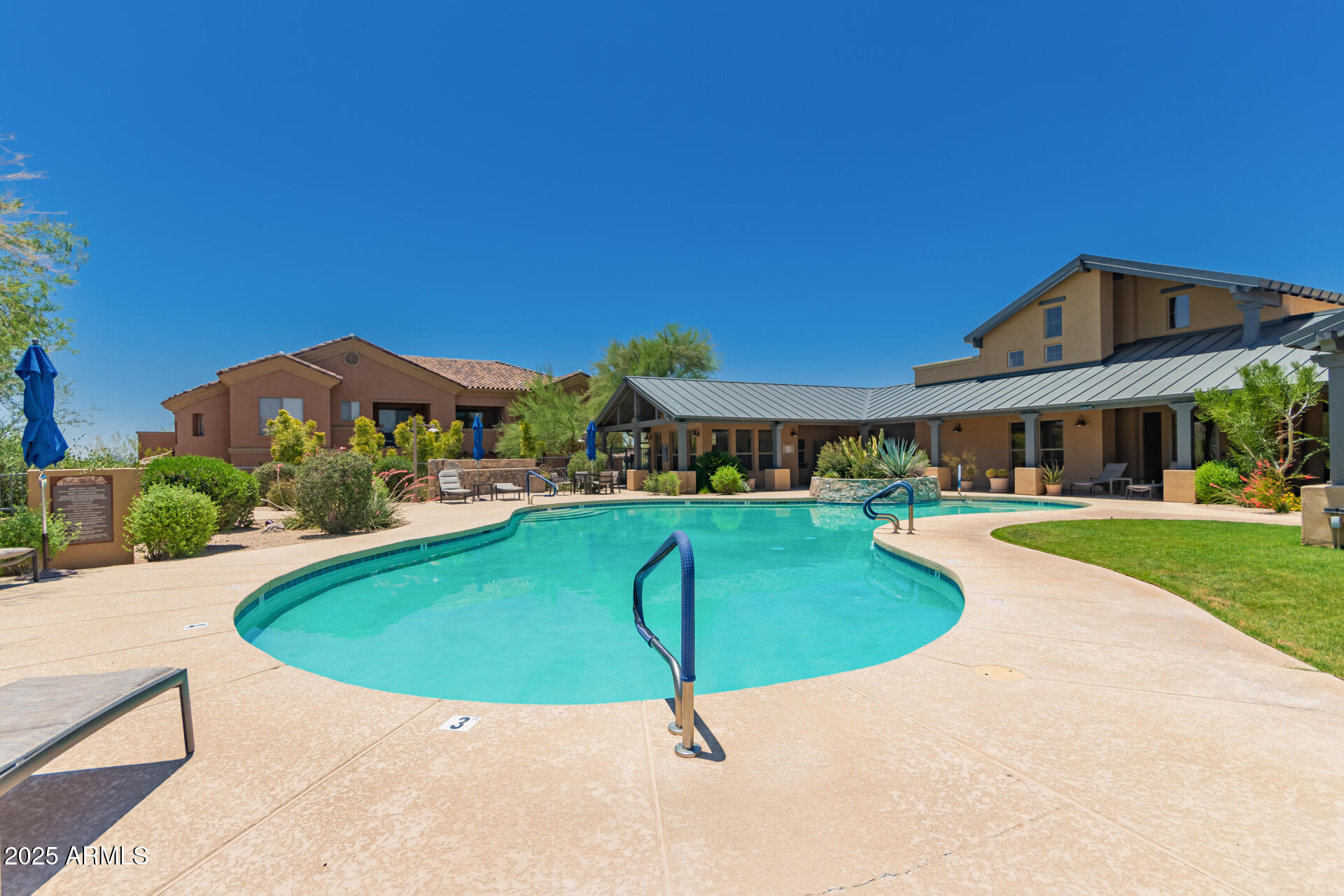 20801 N 90TH Place, 255