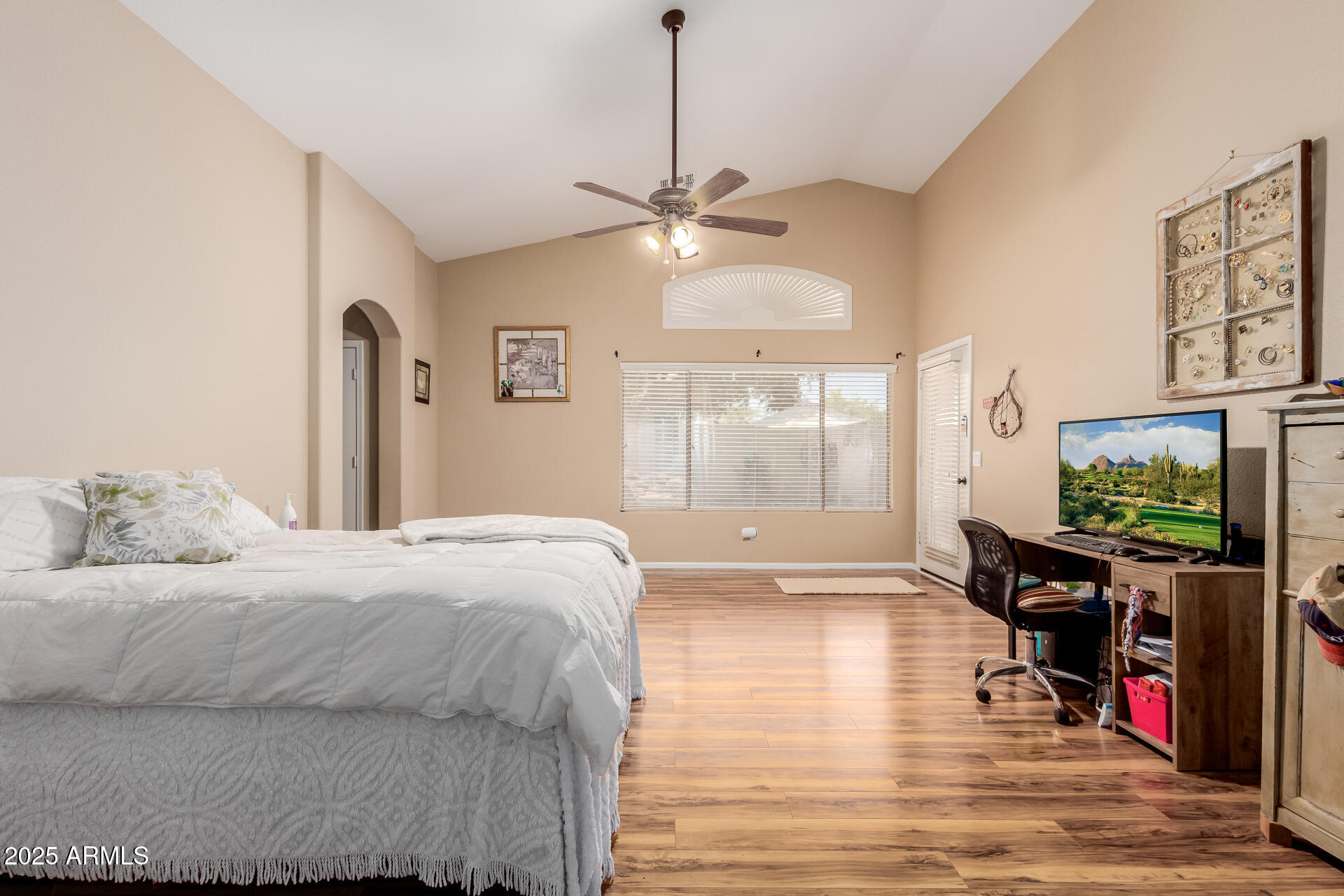 3961 E THORNTON Avenue