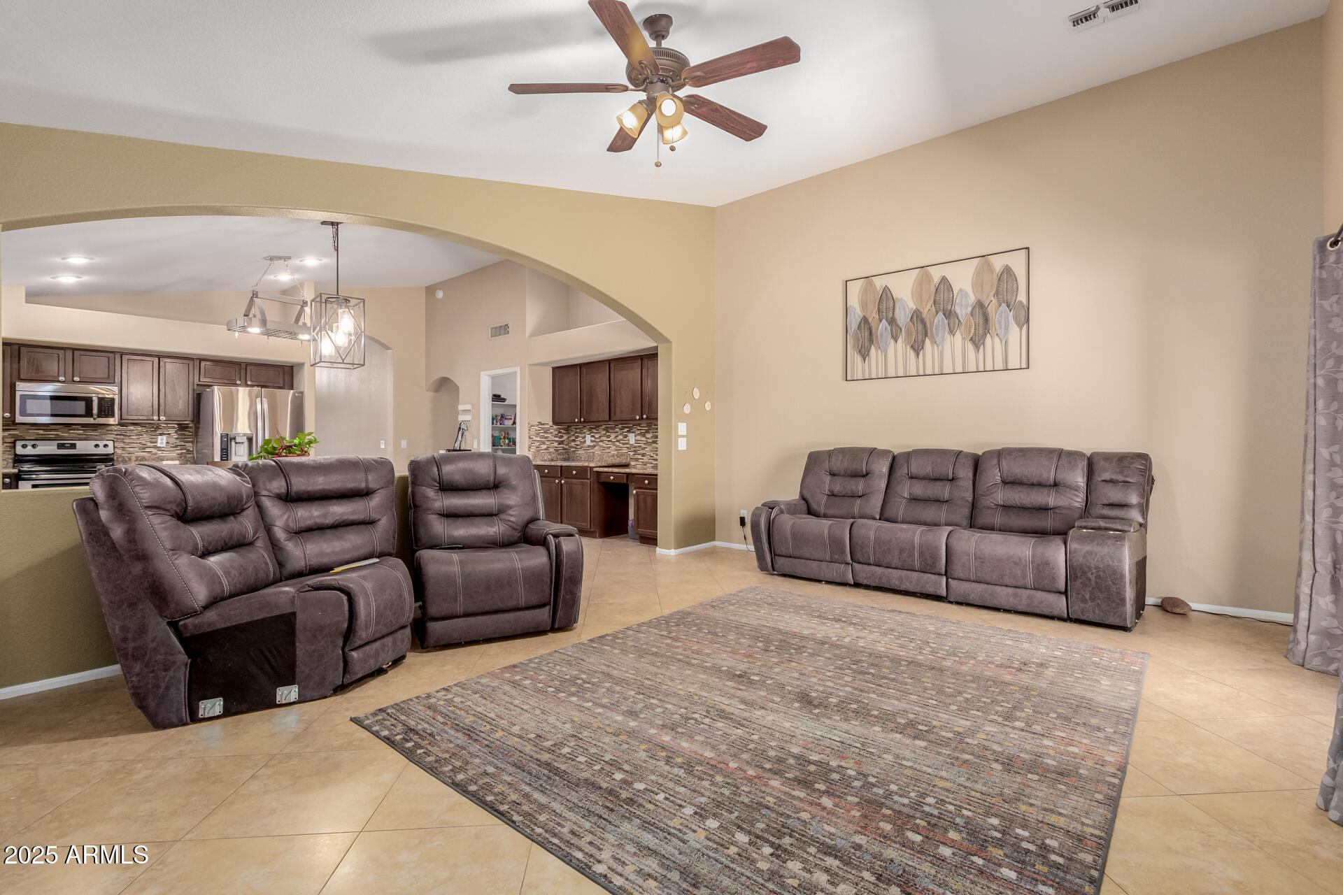 3961 E THORNTON Avenue