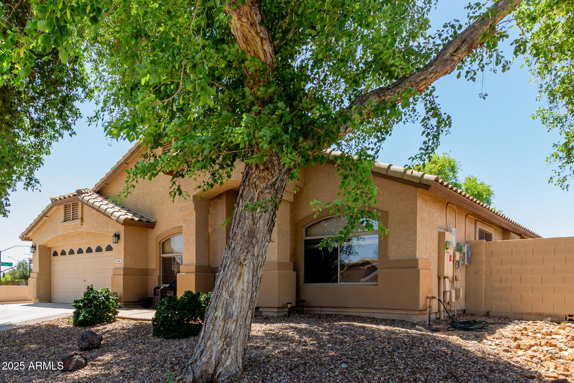 3961 E THORNTON Avenue