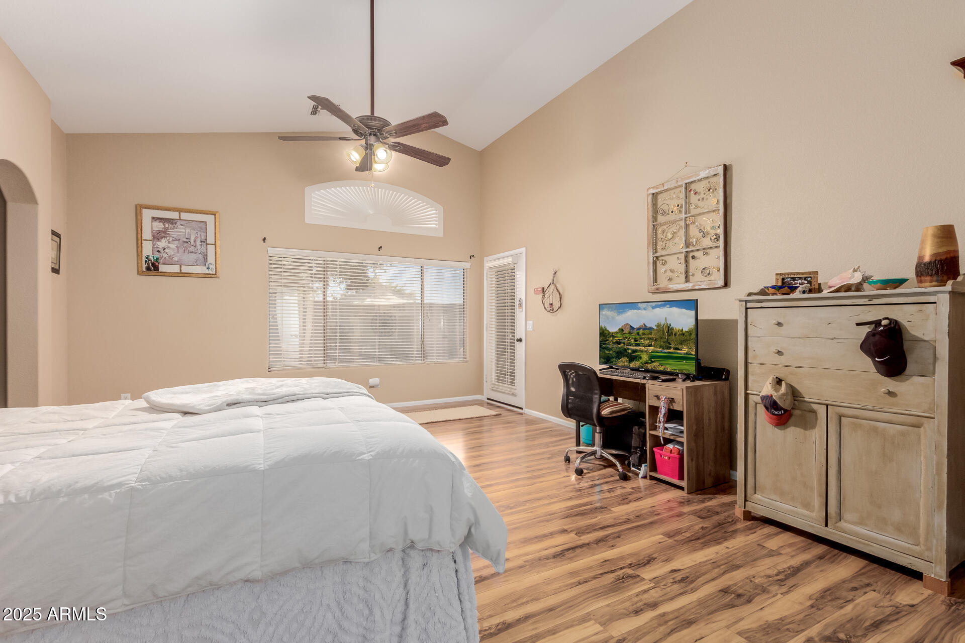 3961 E THORNTON Avenue