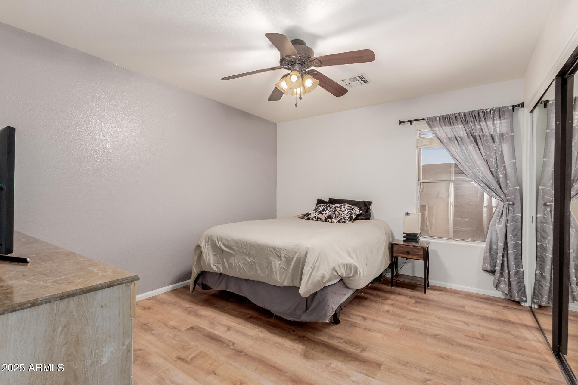 3961 E THORNTON Avenue