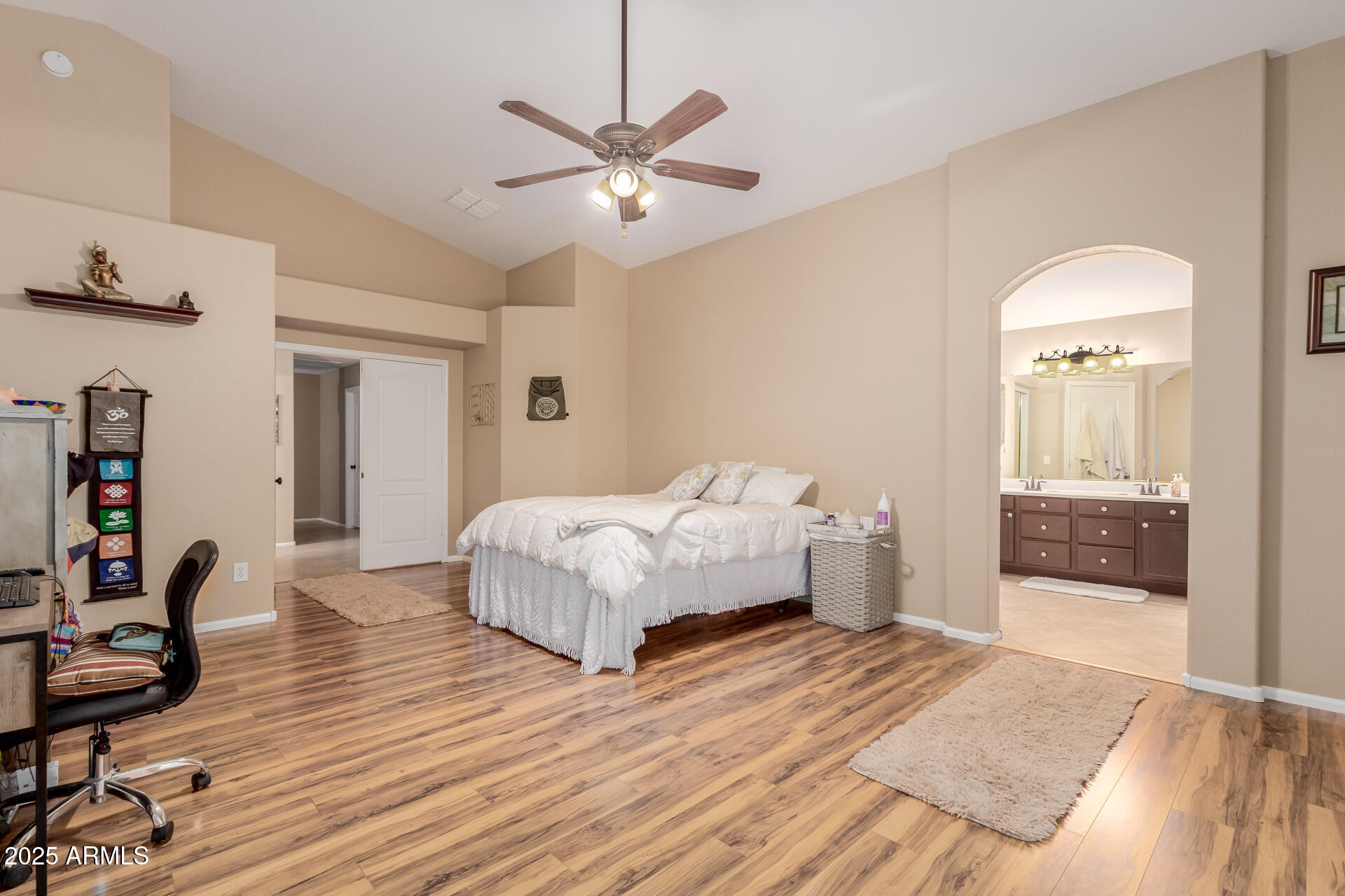 3961 E THORNTON Avenue