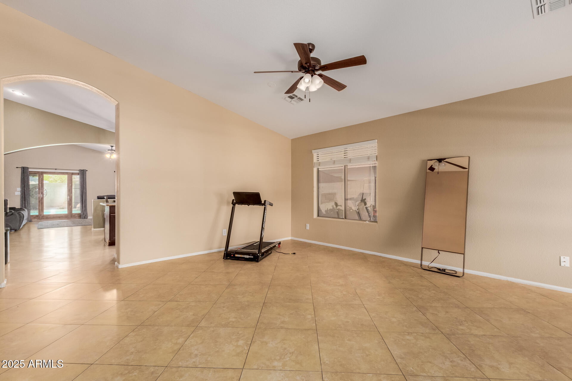 3961 E THORNTON Avenue