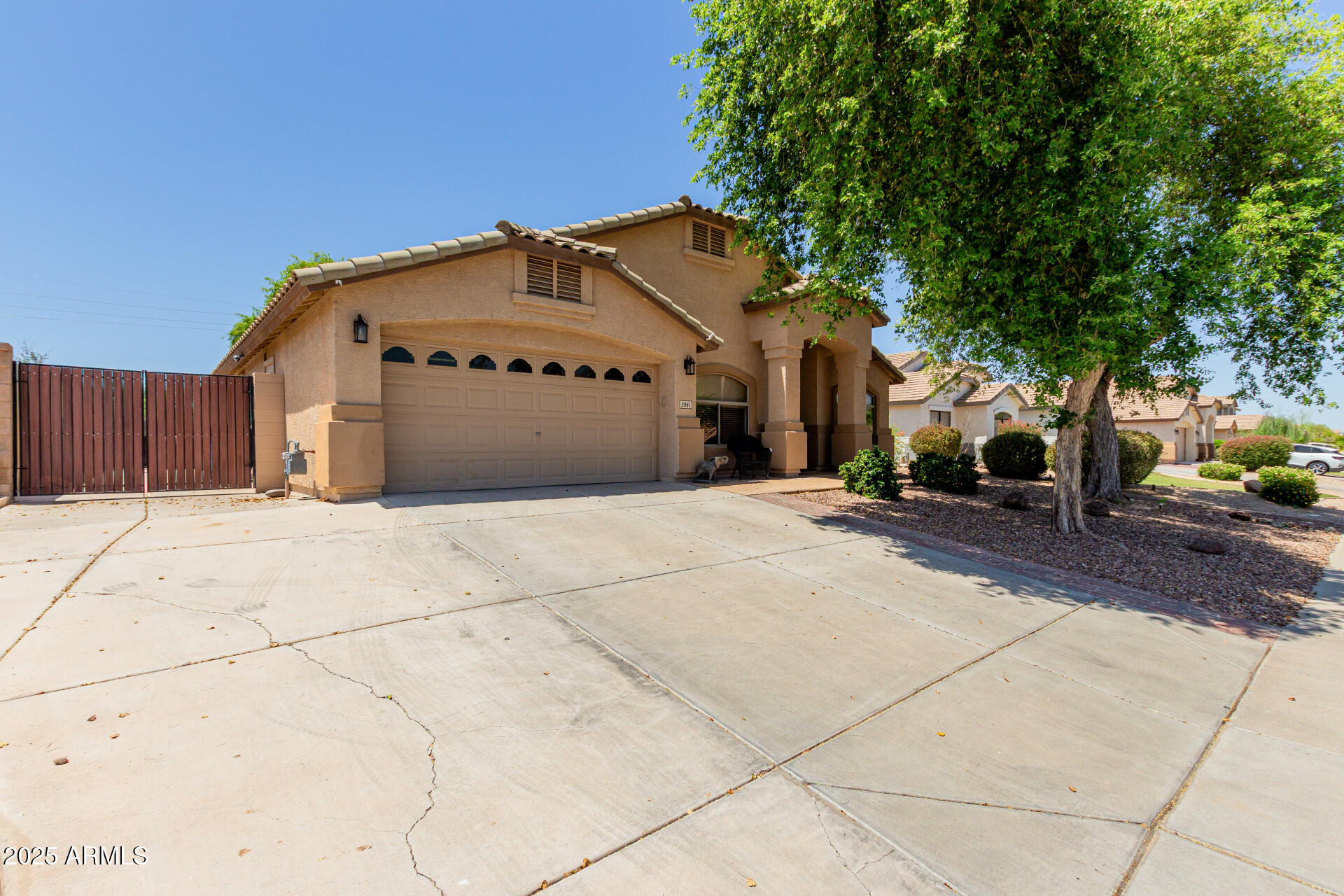 3961 E THORNTON Avenue