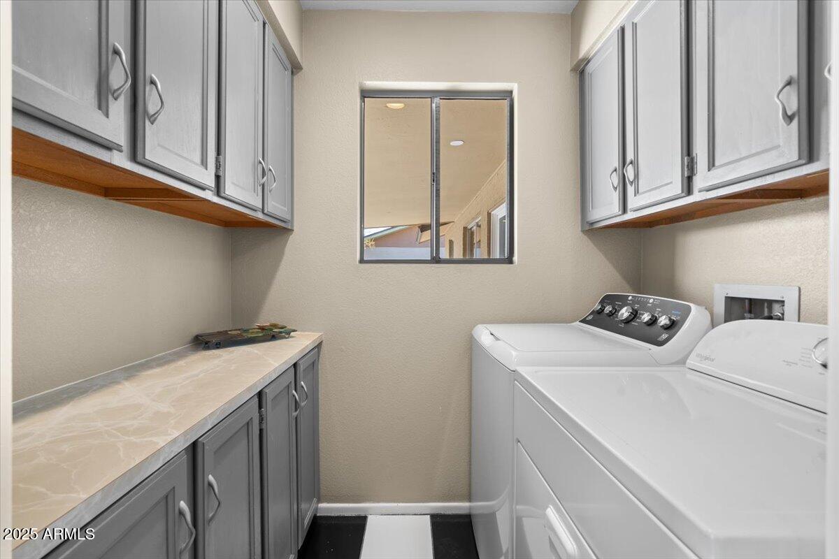 1235 W 12TH Place