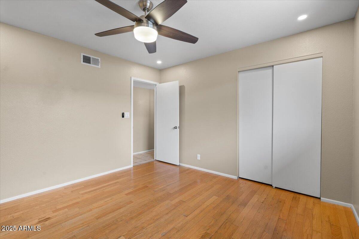 1235 W 12TH Place