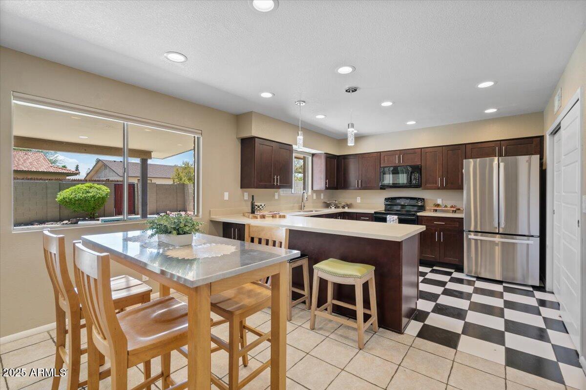 1235 W 12TH Place