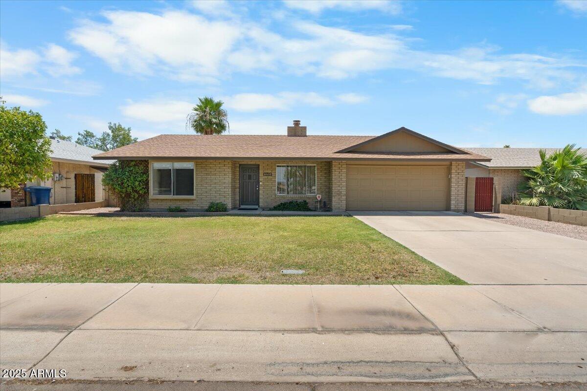1235 W 12TH Place