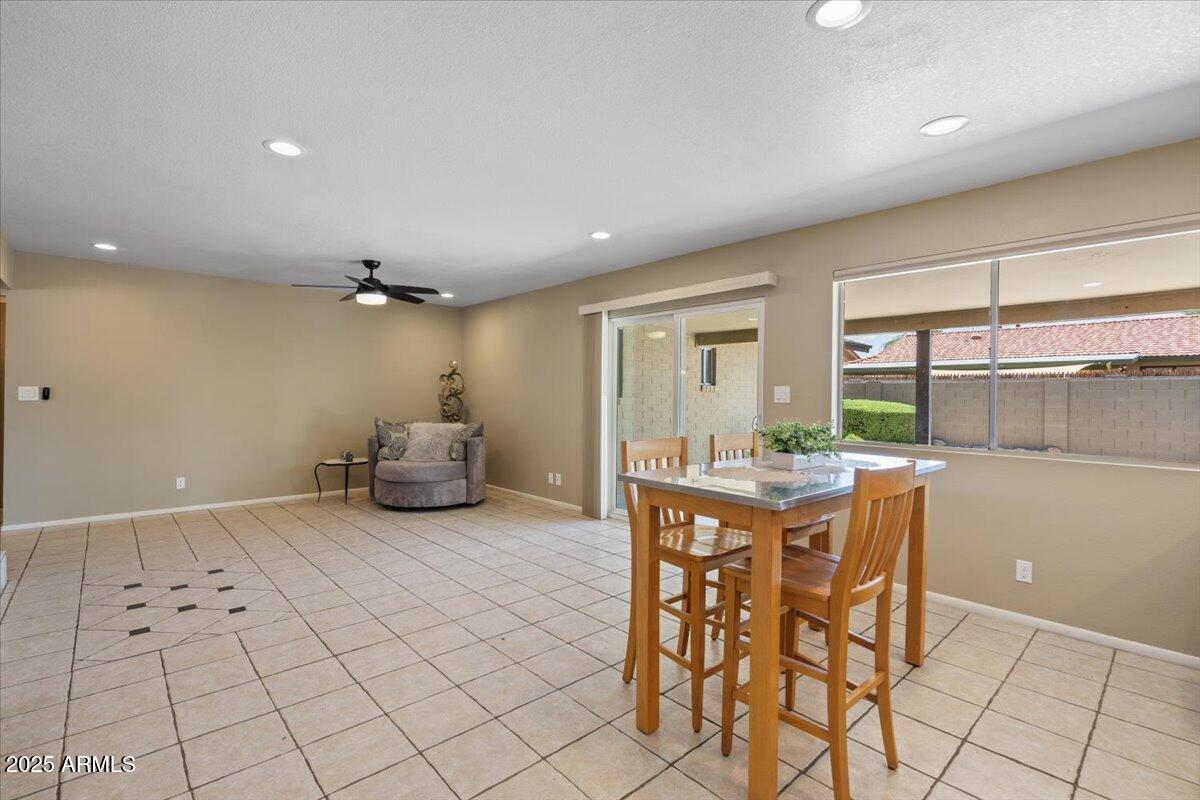 1235 W 12TH Place