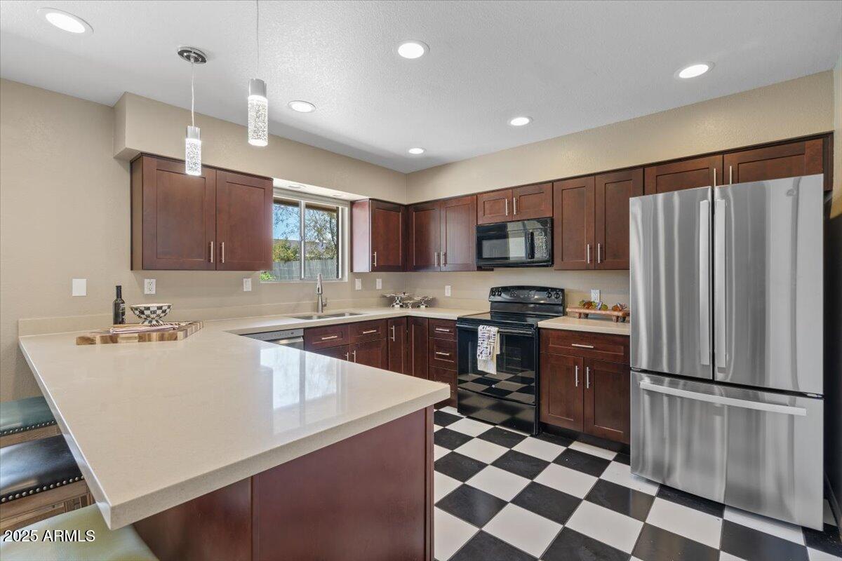 1235 W 12TH Place