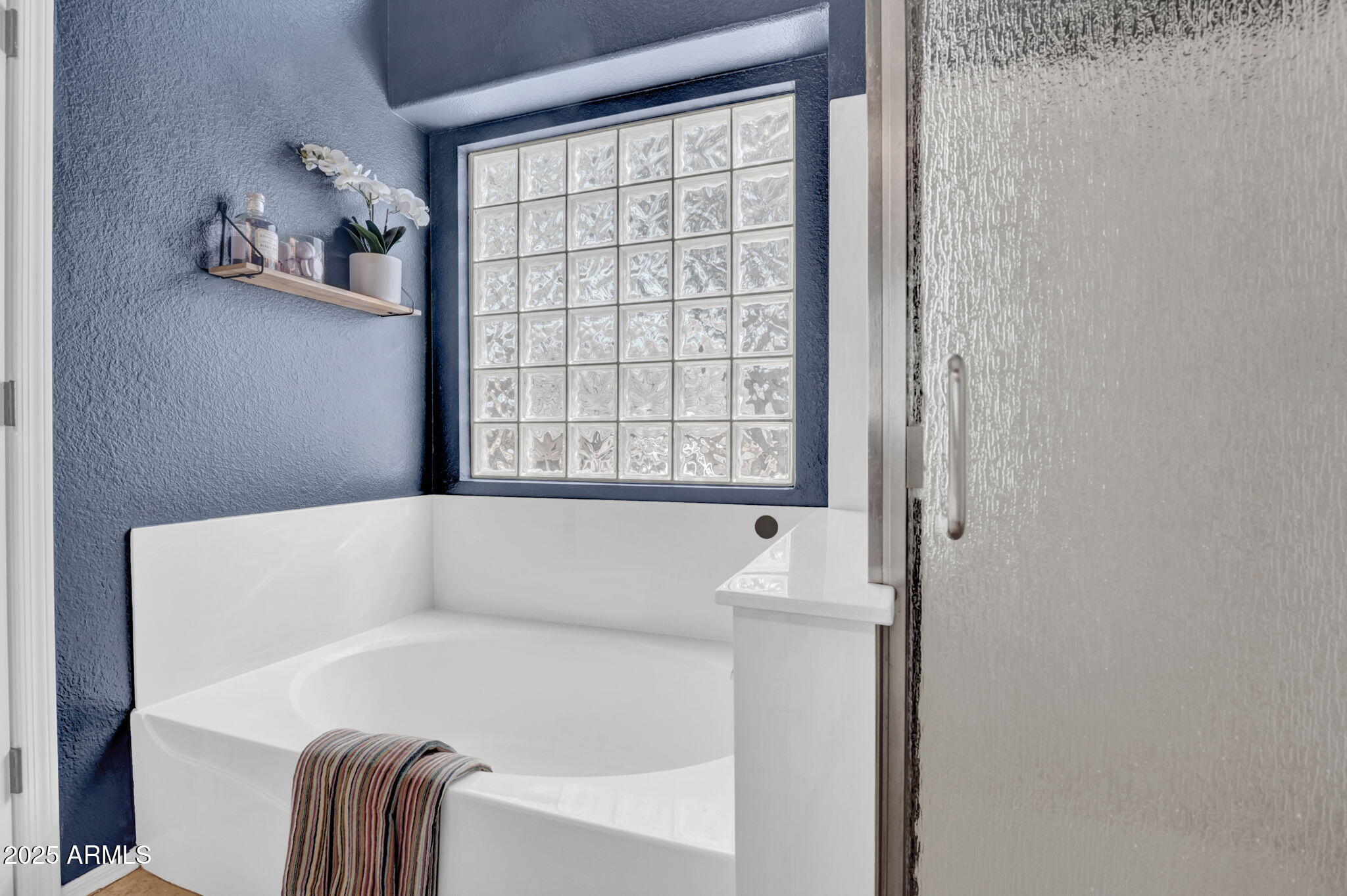 4350 E GATEWOOD Drive