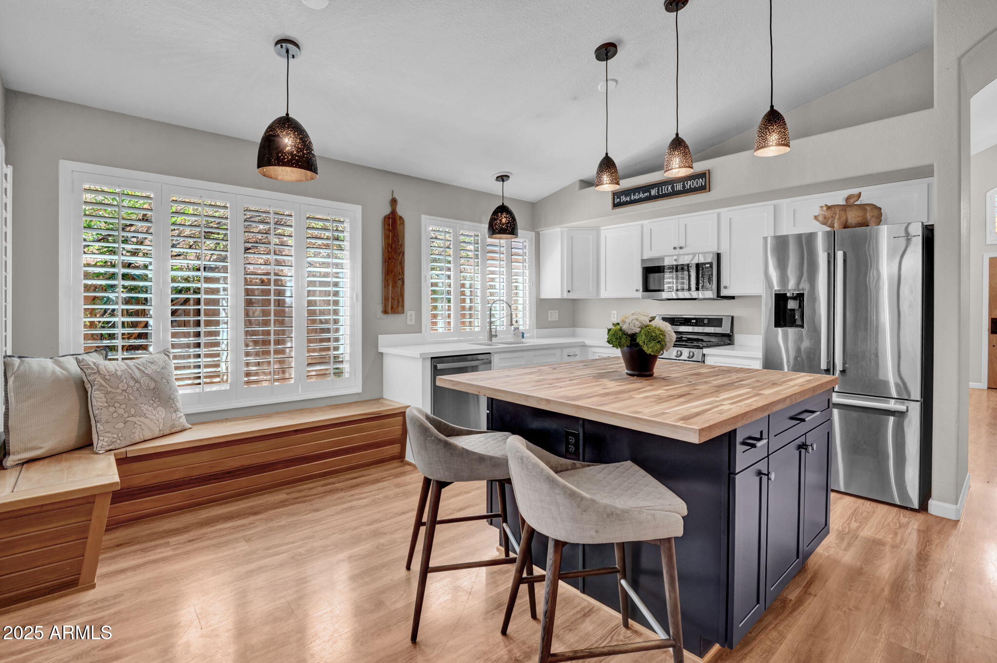 4350 E GATEWOOD Drive