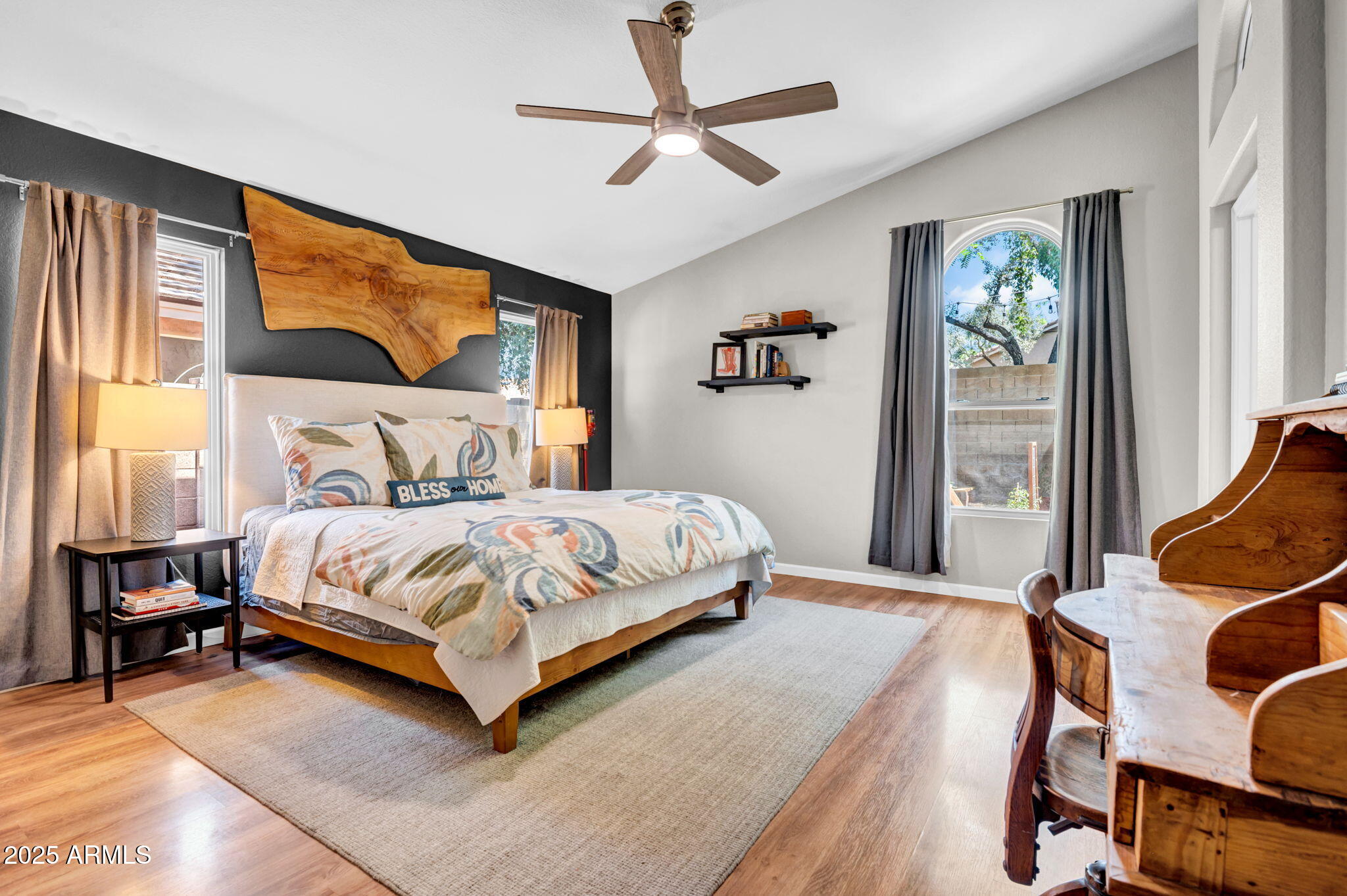 4350 E GATEWOOD Drive