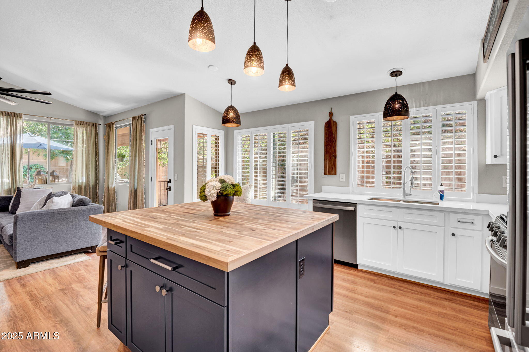 4350 E GATEWOOD Drive