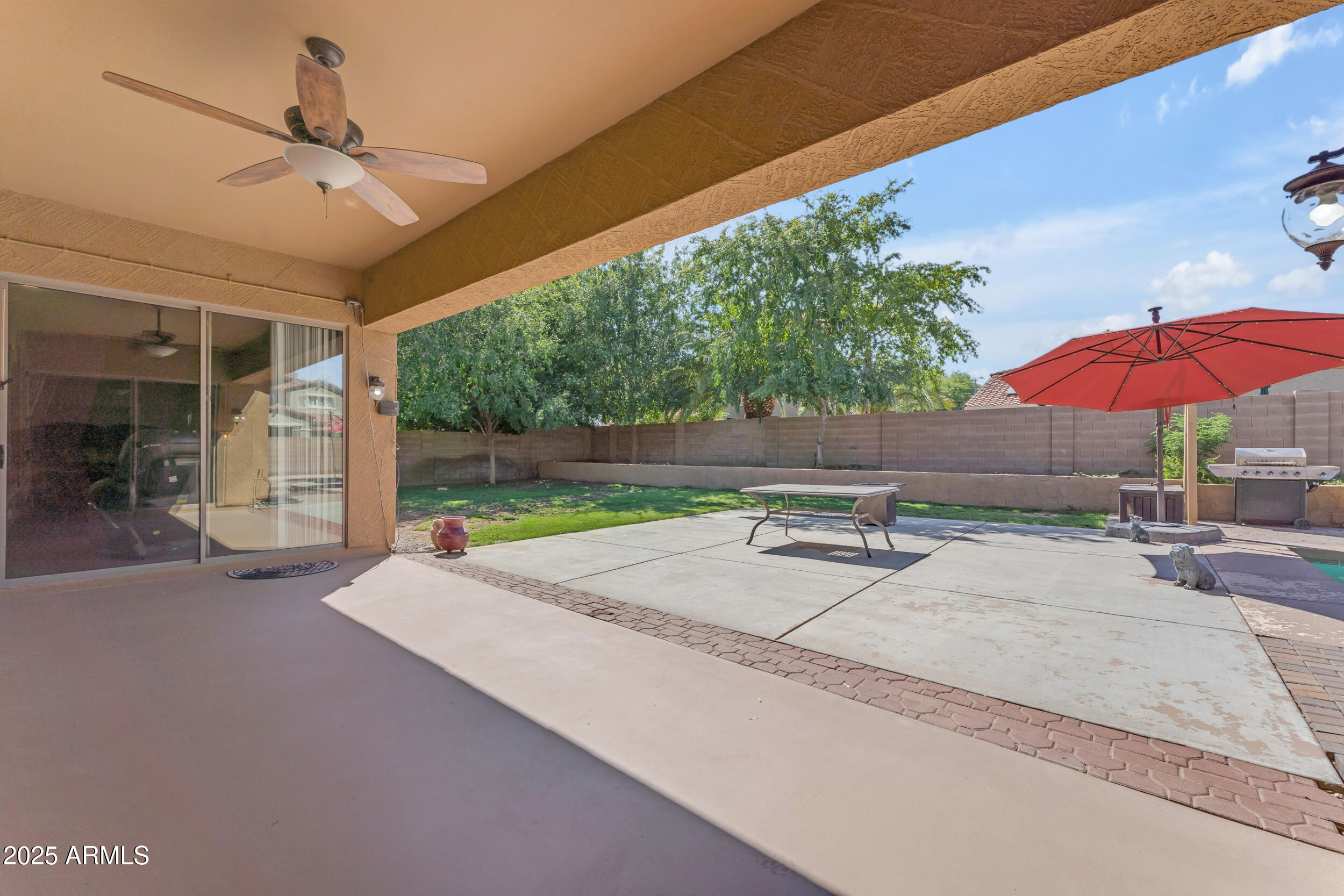18206 W LISBON Lane
