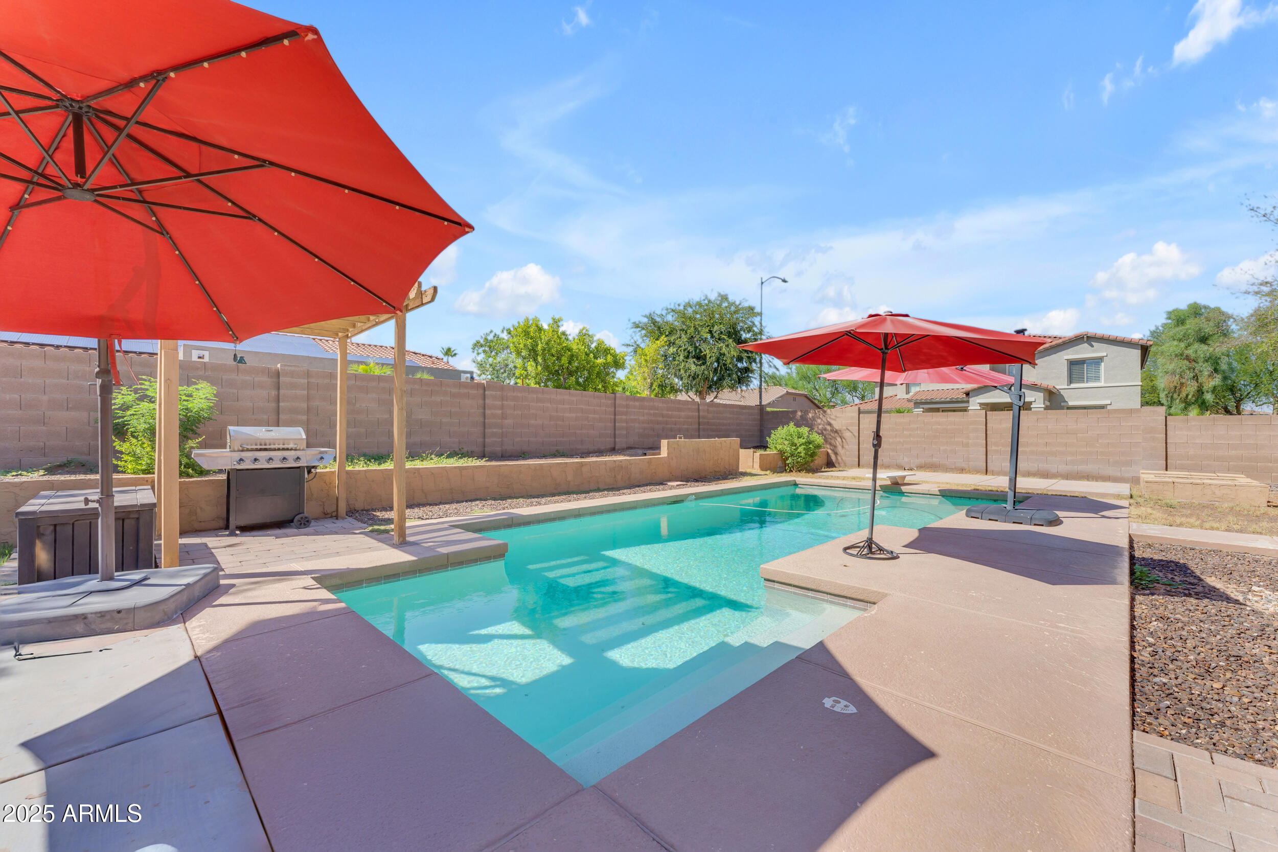 18206 W LISBON Lane